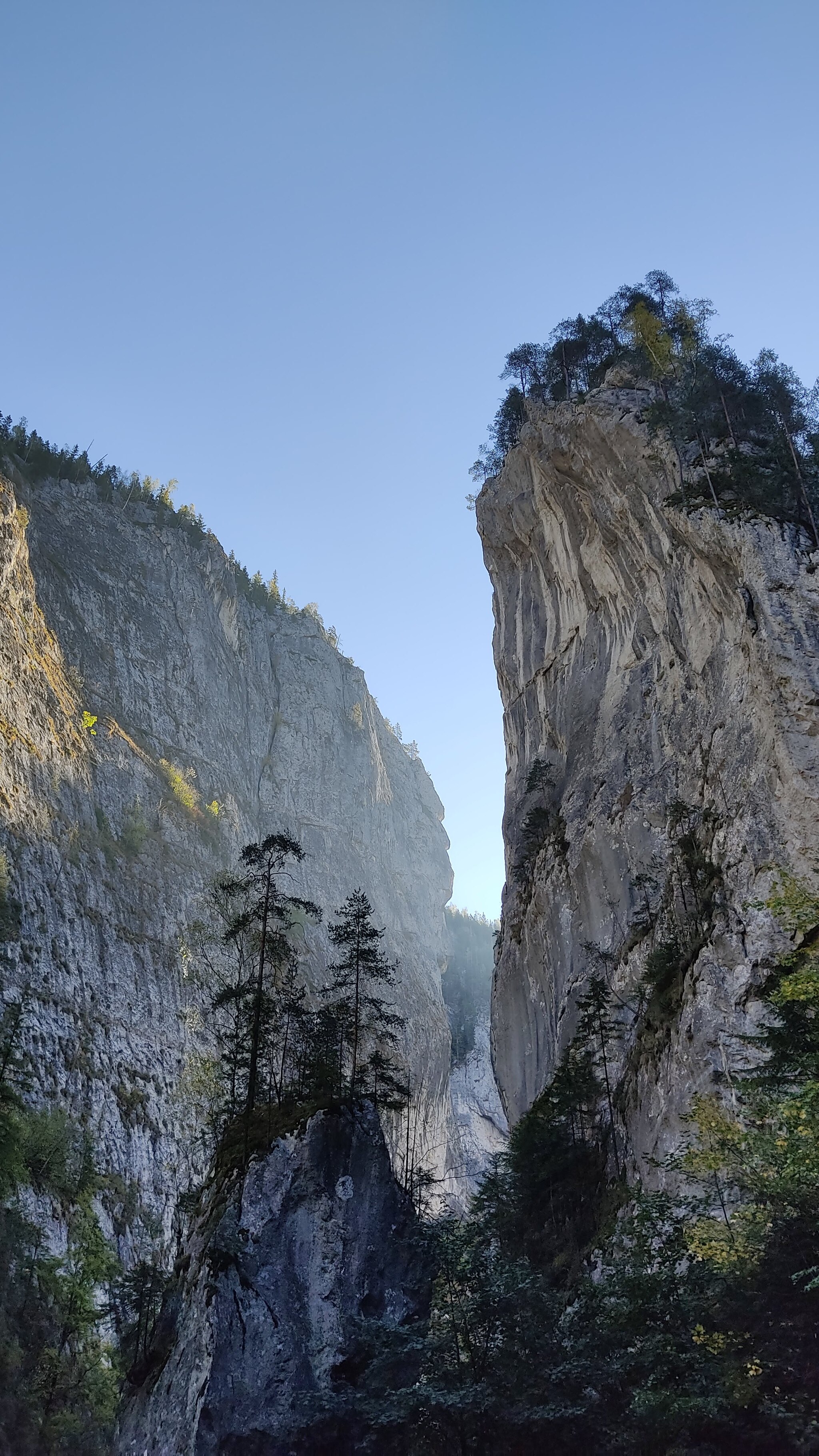 Keys to the Jurassic Period - My, The mountains, The rocks, Gorge, Romania, Tourism, Travels, beauty, Beautiful view, Carpathians, Longpost