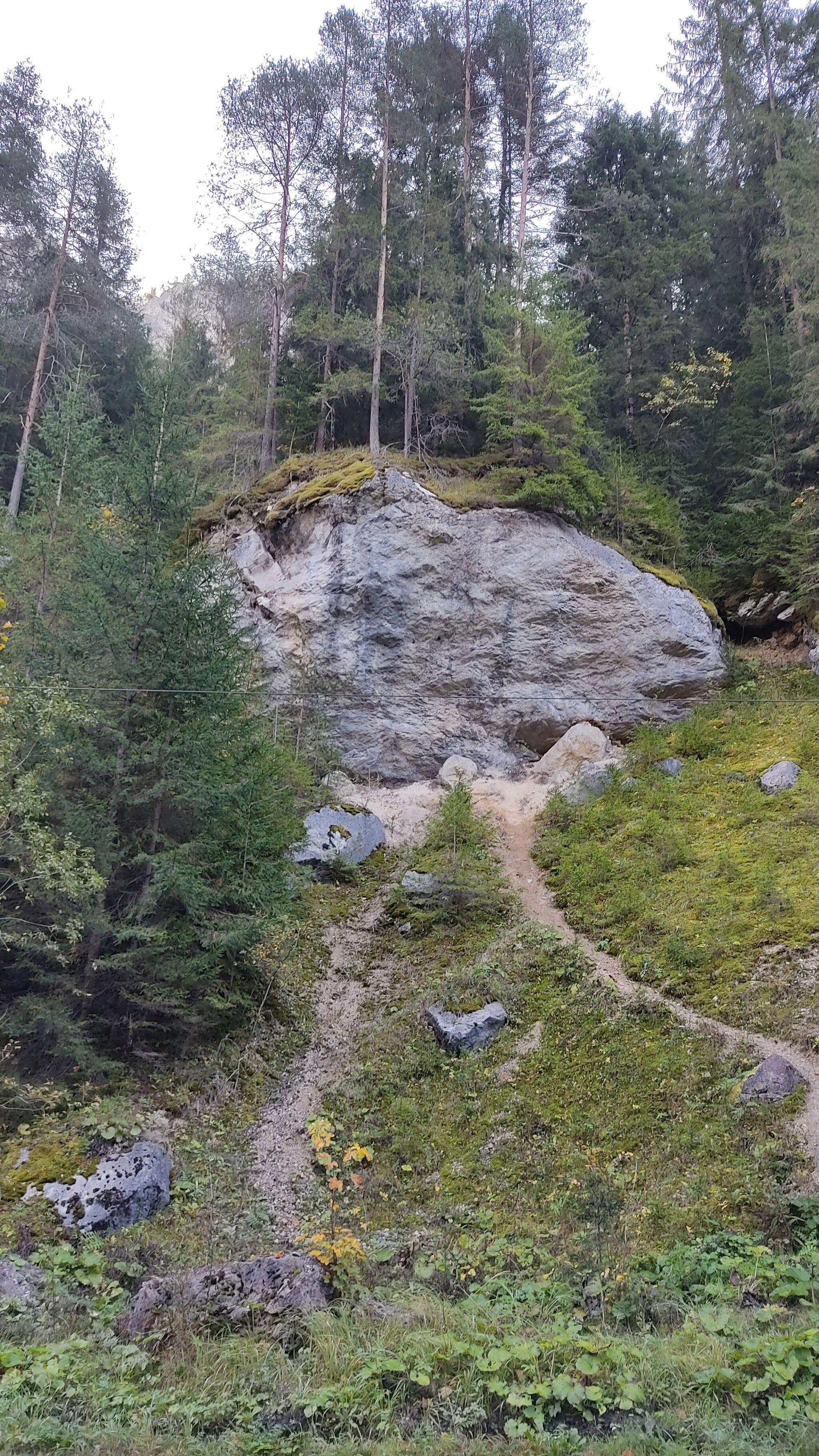 Keys to the Jurassic Period - My, The mountains, The rocks, Gorge, Romania, Tourism, Travels, beauty, Beautiful view, Carpathians, Longpost