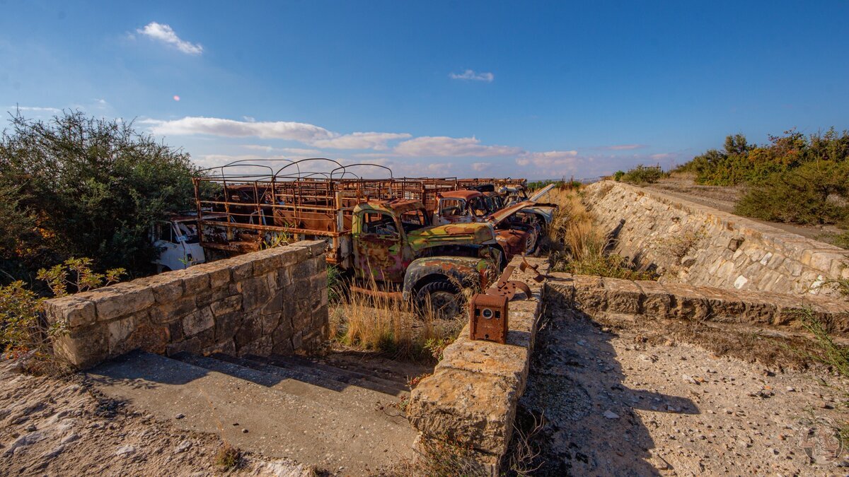 Cars, buses and motorcycles have been rusting in a field since 1974. Why haven't they been stolen? - My, Abandoned, Travels, Local history, sights, The photo, Cyprus, Longpost