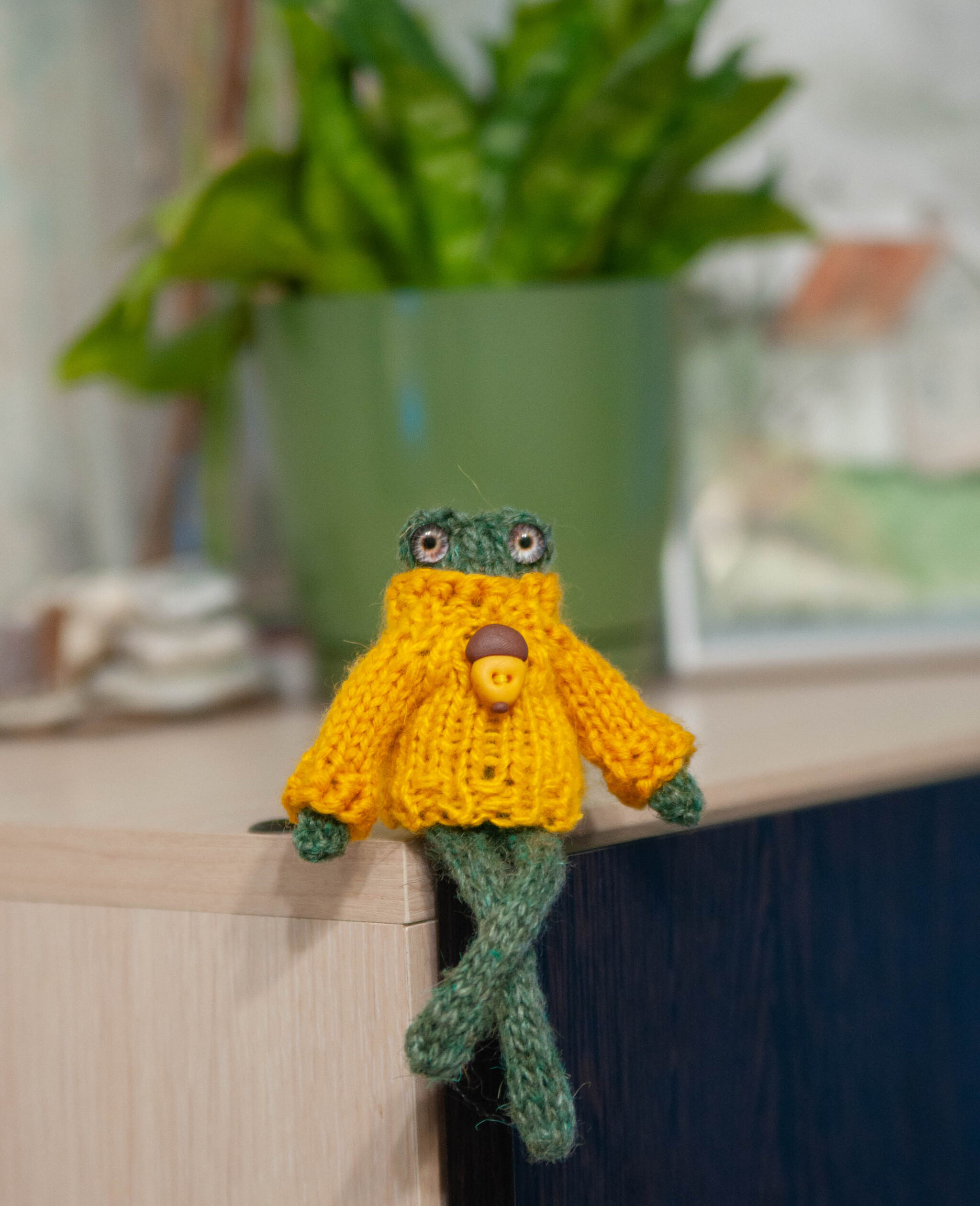 Baby Frog Frame Toy - My, Toad, Frogs, Knitting, Wind in the willows, Frame toy, Decor, Pocket animals, Handmade, Presents, Author's toy, Amigurumi, Knitting, Knitted toys, Longpost