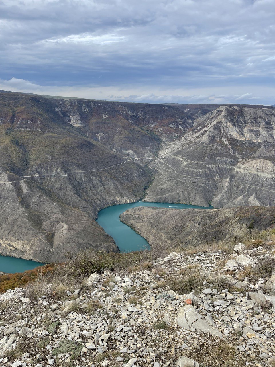 We go along the difficult road to the emerald city - My, Vacation, Dagestan, The mountains, Mountain tourism, Caucasus, Video, Vertical video, Longpost