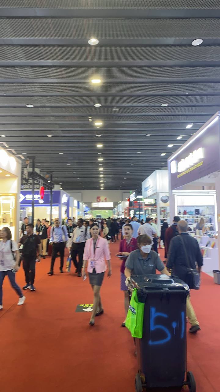 136th Canton Fair kicks off in Guangzhou - My, China, Living abroad, Small business, Business, Exhibition, New items, Interesting places, Interests, Chinese goods, Trade, Entrepreneurship, Market, Chinese, Longpost