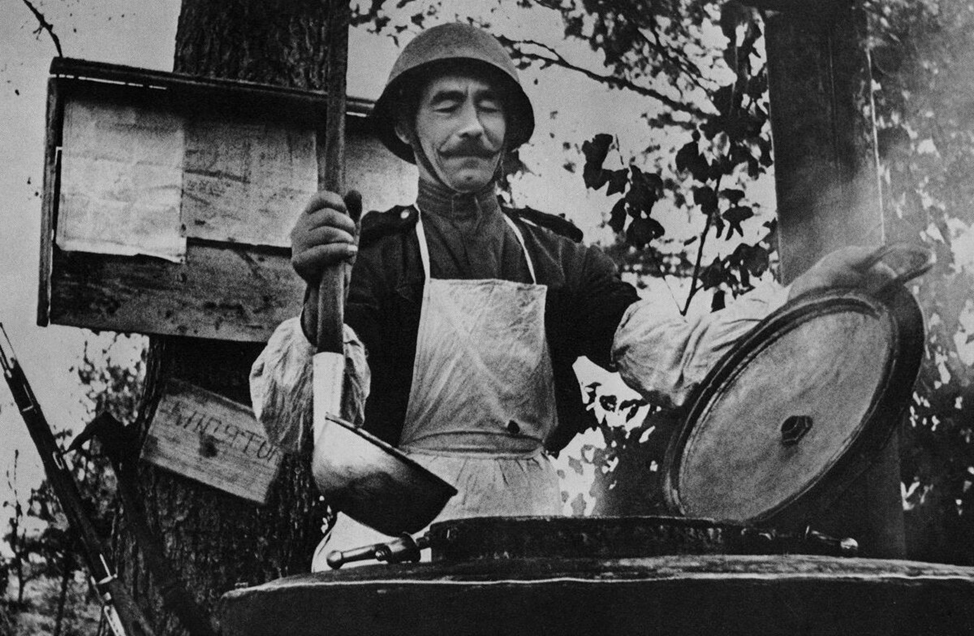 Field kitchen of the Red Army and Wehrmacht. What did the soldiers of both armies eat? - My, История России, The Second World War, The Great Patriotic War, History of the Second World War, Military history, The soldiers, Kitchen, Field kitchen, Historical photo, Longpost