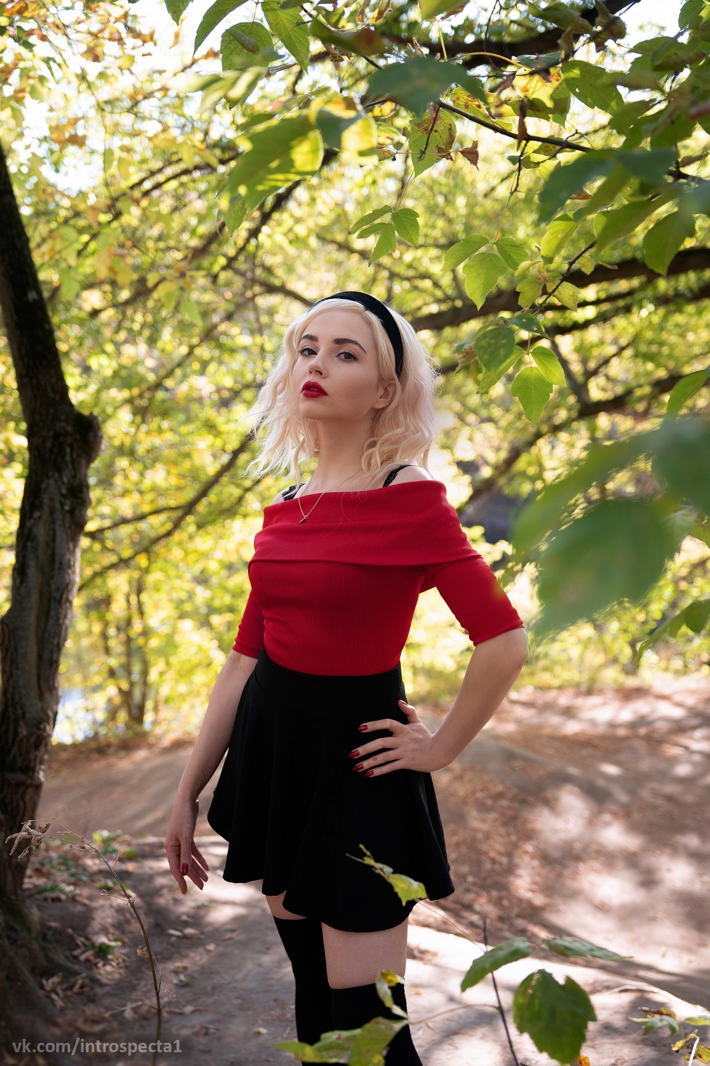 Cosplay Sabrina Spellman from Chilling Adventures of Sabrina - My, Sabrina Spellman, Cosplay, Cosplayers, PHOTOSESSION, Girls, The photo, Serials, Foreign serials, Witches, Halloween, Halloween costume, Forest, Mystic, Magic, Horror, Sabrina's Chilling Adventures, Sabrina the Little Witch, Netflix, Longpost