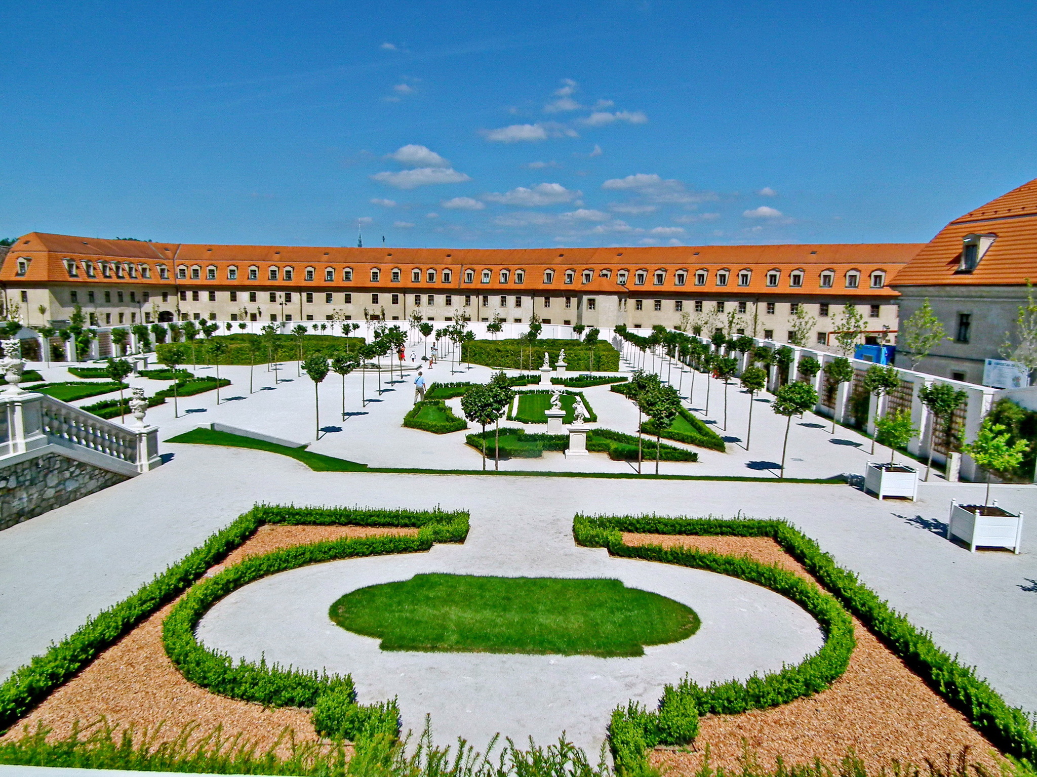 Whiter than snow - The photo, Travels, Tourism, Garden, Baroque, Bratislava, Slovakia, Lock