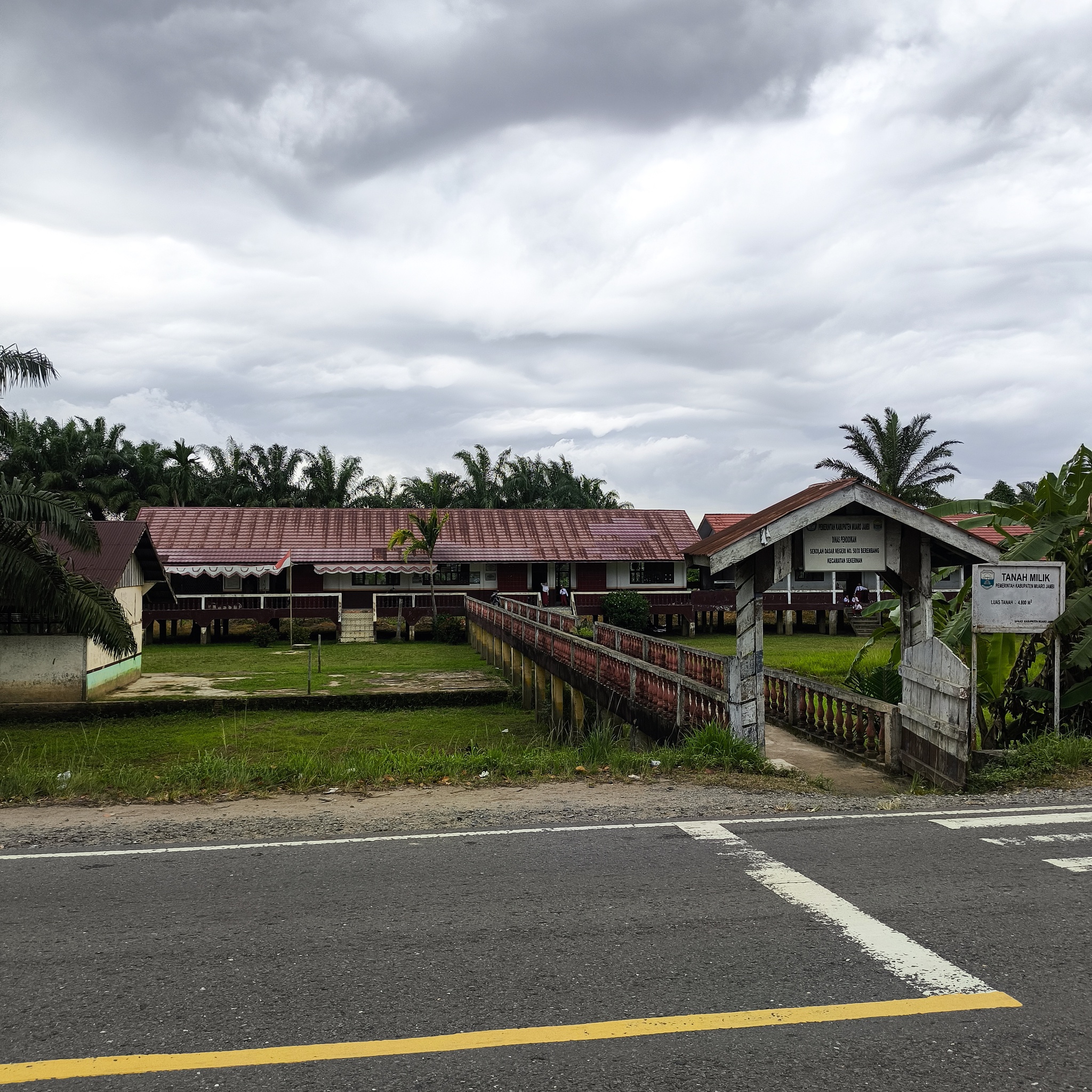 Melanesia Travel Diary. Indonesia. Day 123. Fighting Sleep - My, Around the world, Travels, Drive, Informative, Help, People, Hitch-hiking, Life stories, Indonesia, Video, Longpost, The photo