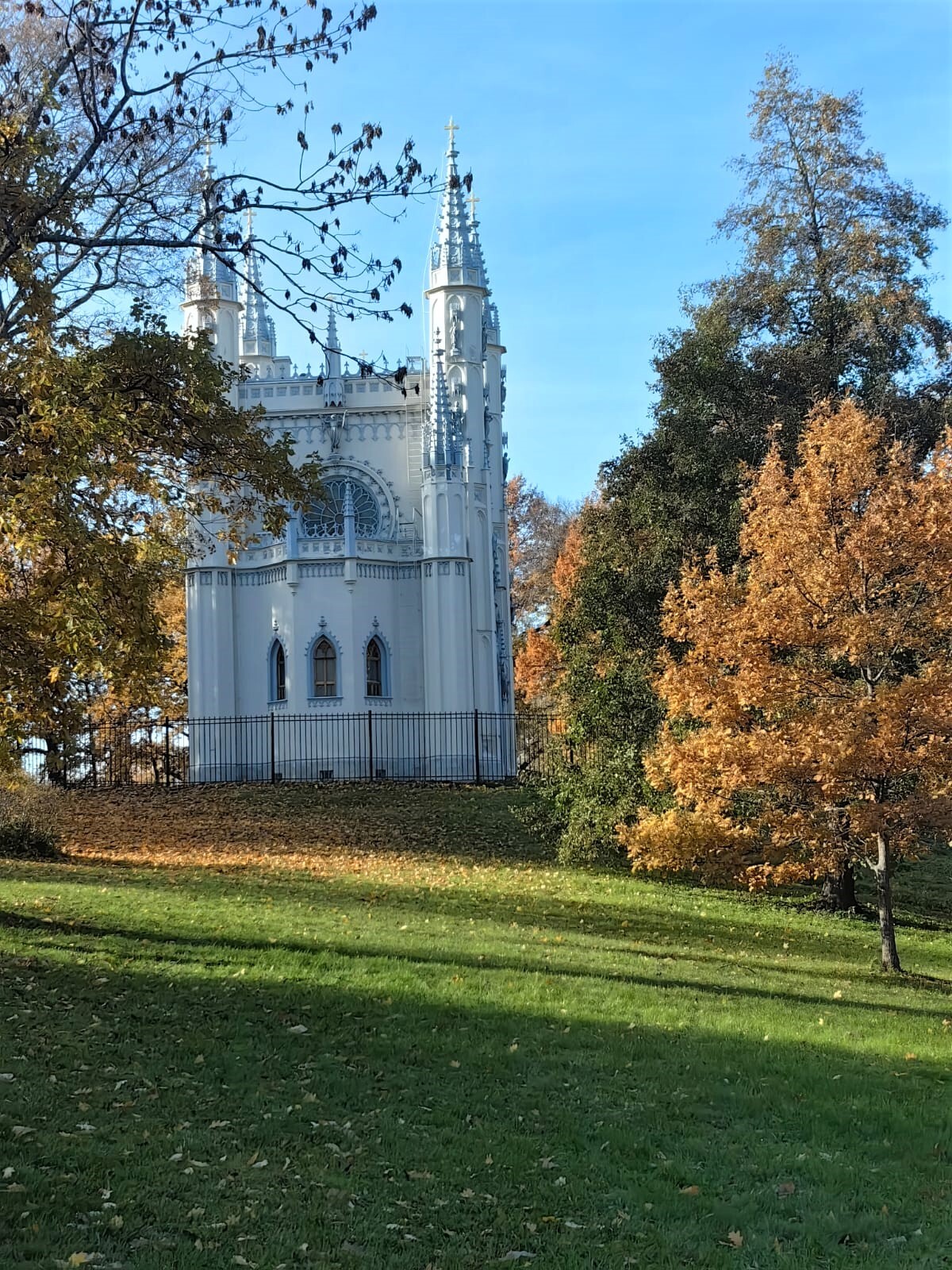 Alexandria Park. Peterhof. Saint Petersburg - My, Peterhof, Saint Petersburg, Autumn, The park, Manor, Longpost