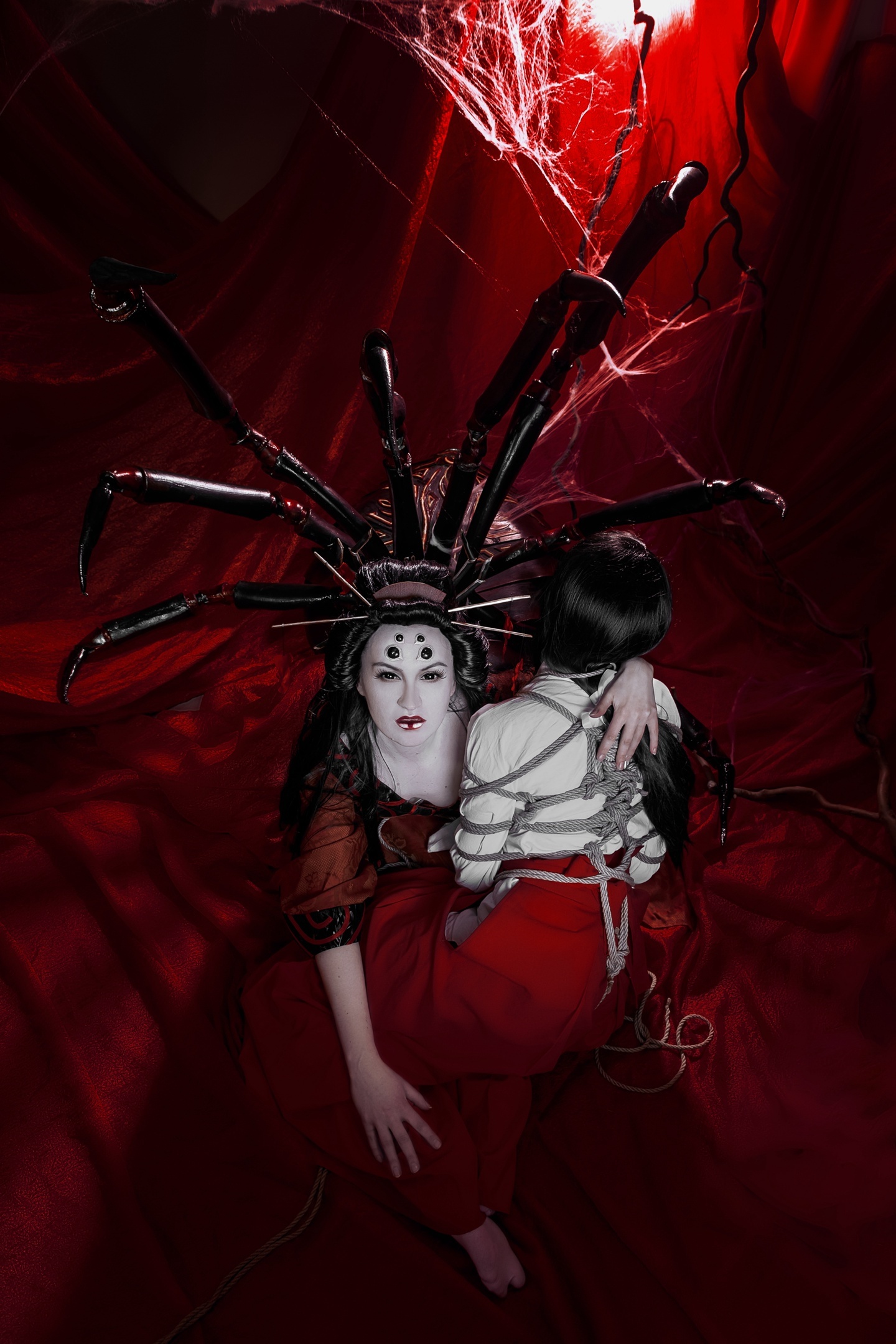 A miko priestess in the clutches of a jorogumo yokai (spider woman) - The photo, PHOTOSESSION, Cosplay, Cosplayers, Japanese mythology, Yokai, Spider-Woman, Longpost, Japan, Mythology, Asia