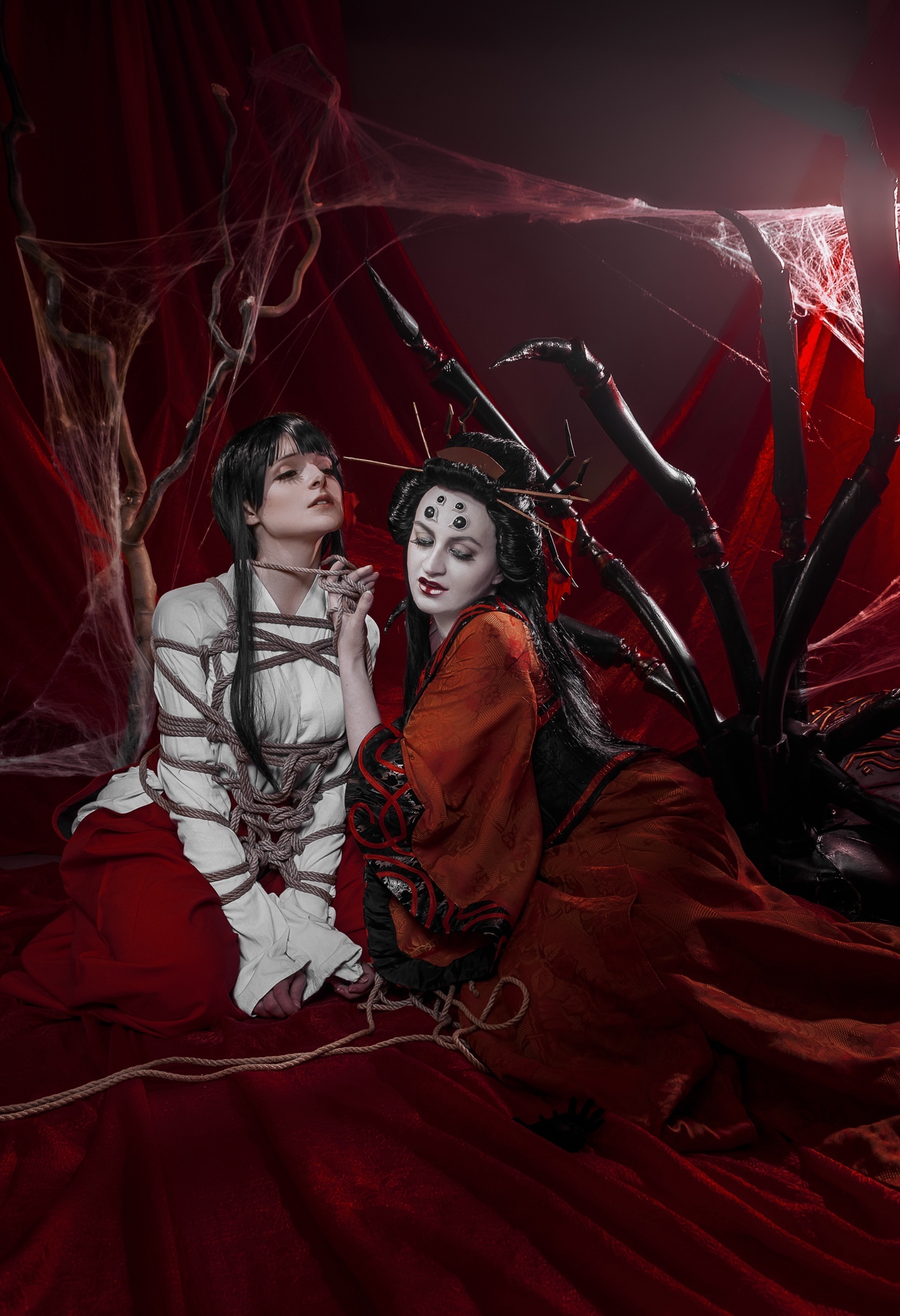 A miko priestess in the clutches of a jorogumo yokai (spider woman) - The photo, PHOTOSESSION, Cosplay, Cosplayers, Japanese mythology, Yokai, Spider-Woman, Longpost, Japan, Mythology, Asia