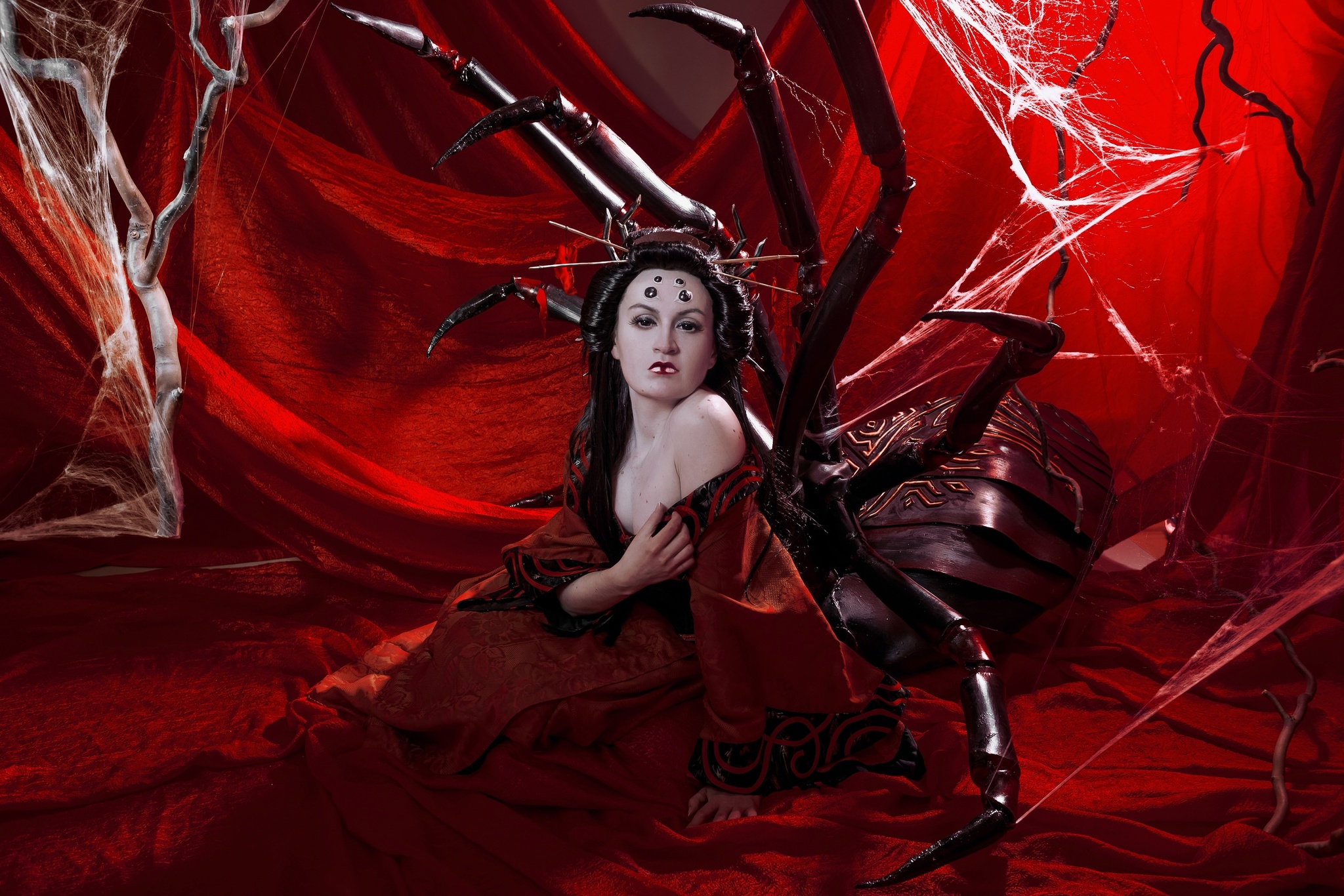 A miko priestess in the clutches of a jorogumo yokai (spider woman) - The photo, PHOTOSESSION, Cosplay, Cosplayers, Japanese mythology, Yokai, Spider-Woman, Longpost, Japan, Mythology, Asia