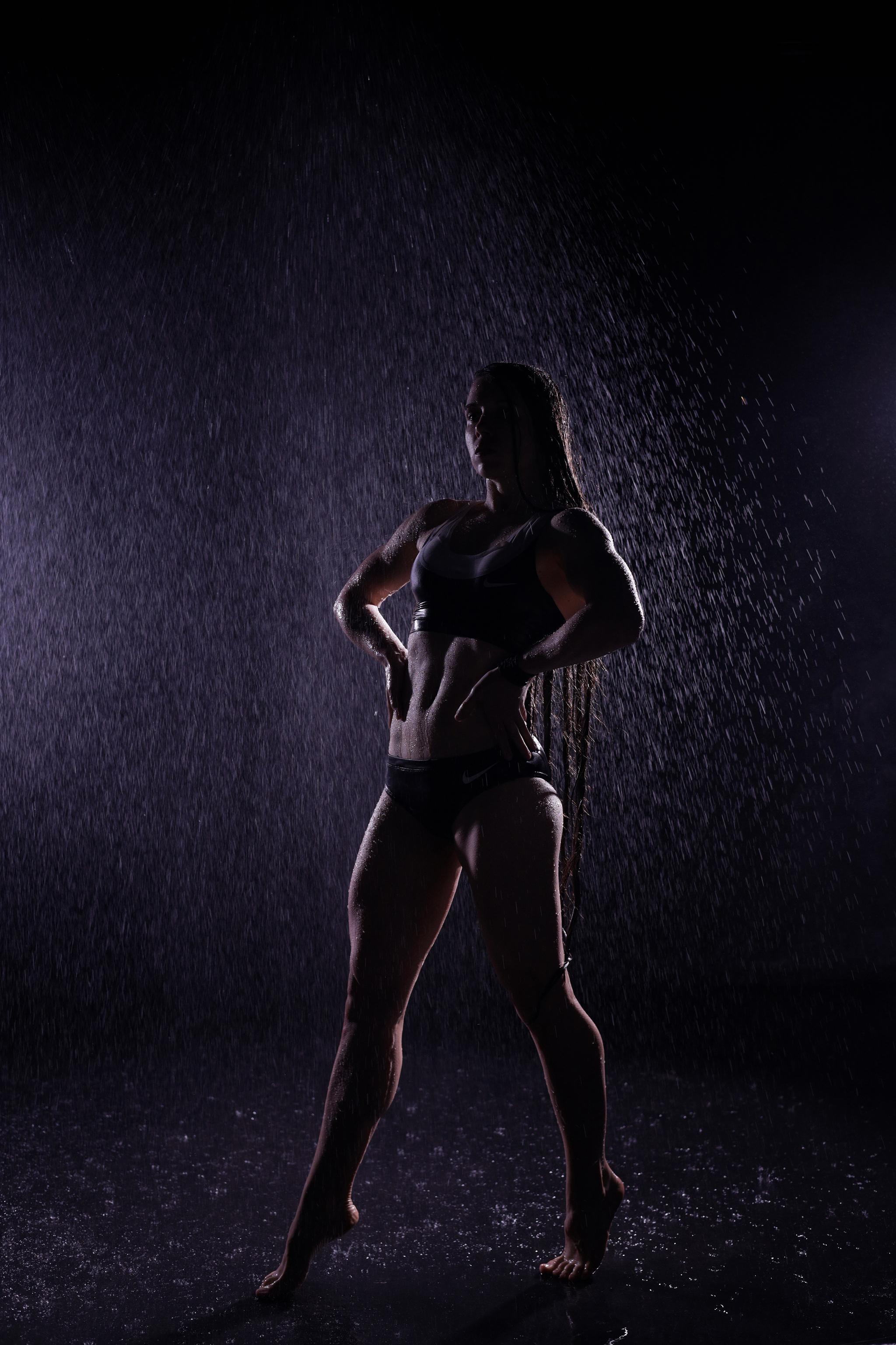 |In the rain| - My, The photo, Vertical video, Sport, Athletics, Strong girl, Athletic body, Sports girls, PHOTOSESSION, Video, Longpost