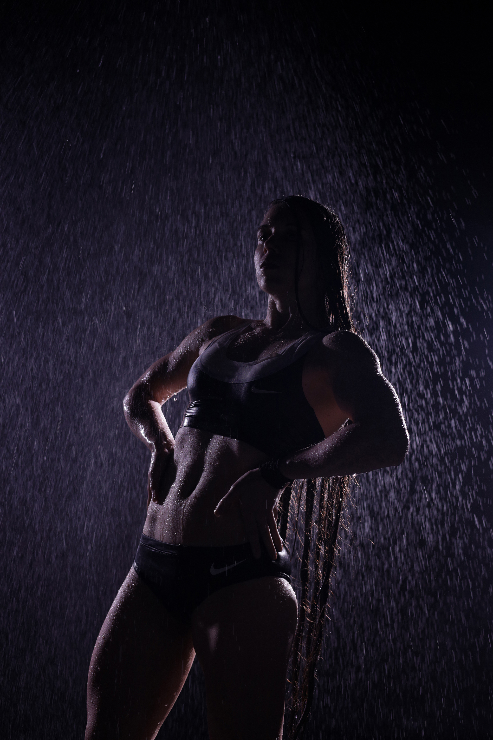 |In the rain| - My, The photo, Vertical video, Sport, Athletics, Strong girl, Athletic body, Sports girls, PHOTOSESSION, Video, Longpost