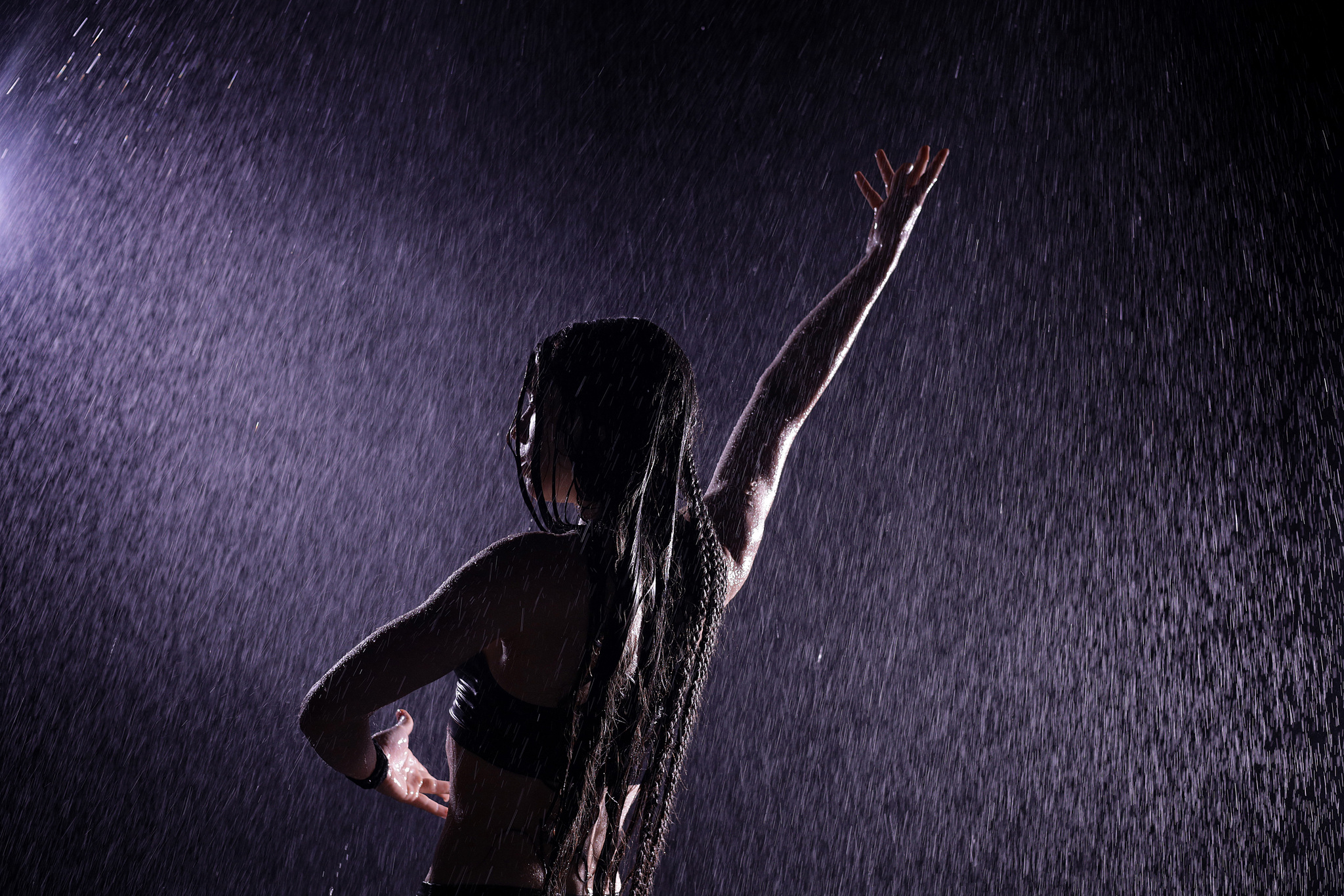 |In the rain| - My, The photo, Vertical video, Sport, Athletics, Strong girl, Athletic body, Sports girls, PHOTOSESSION, Video, Longpost