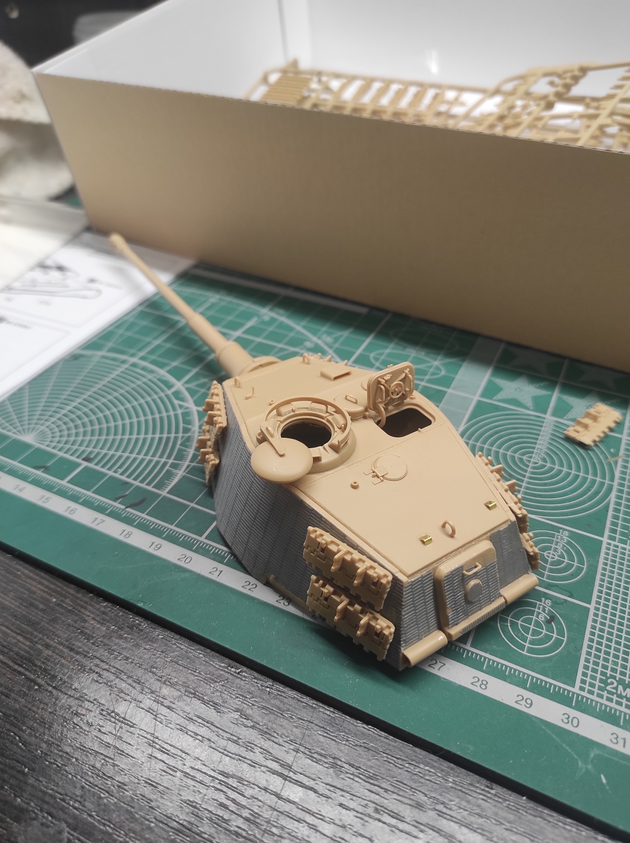 KING TIGER MENG 1/35 - My, Modeling, Technics, Tanks, Stand modeling, The Second World War, Creation, Tiger, Military equipment, Military history, Longpost, Scale model, Scale 1:35