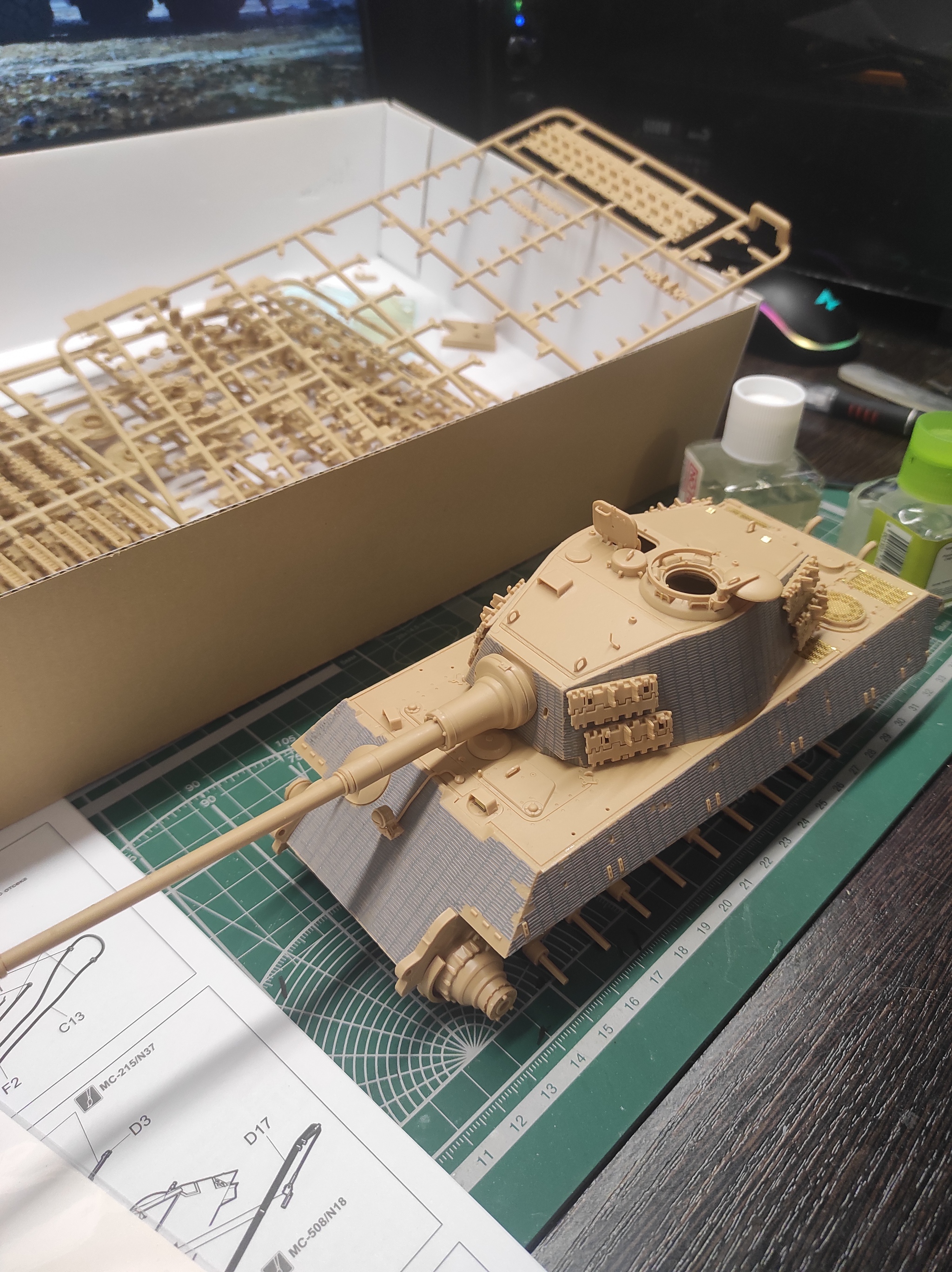 KING TIGER MENG 1/35 - My, Modeling, Technics, Tanks, Stand modeling, The Second World War, Creation, Tiger, Military equipment, Military history, Longpost, Scale model, Scale 1:35