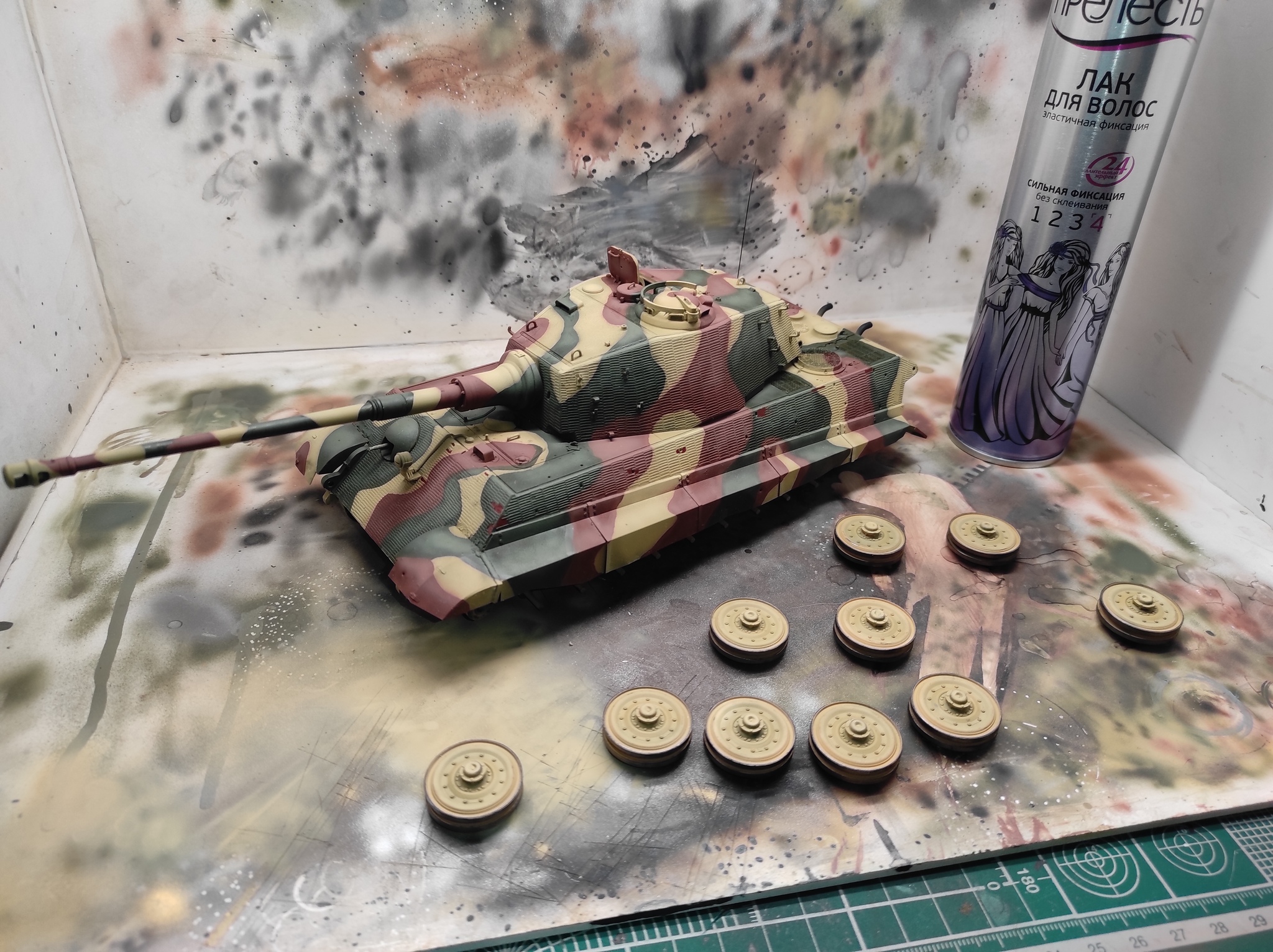 KING TIGER MENG 1/35 - My, Modeling, Technics, Tanks, Stand modeling, The Second World War, Creation, Tiger, Military equipment, Military history, Longpost, Scale model, Scale 1:35