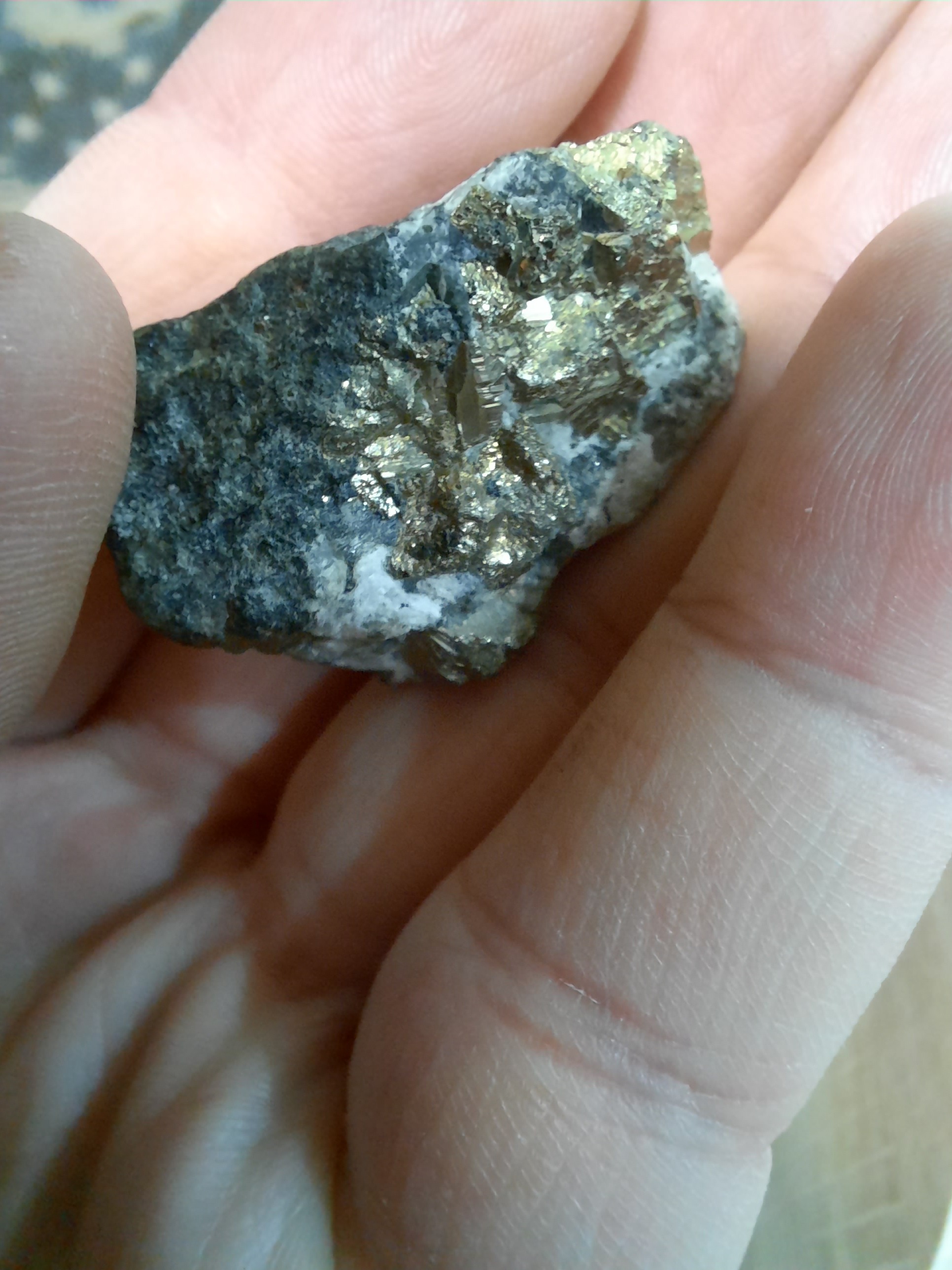 I ask for help in identifying a mineral/stone - My, A rock, Minerals, Longpost