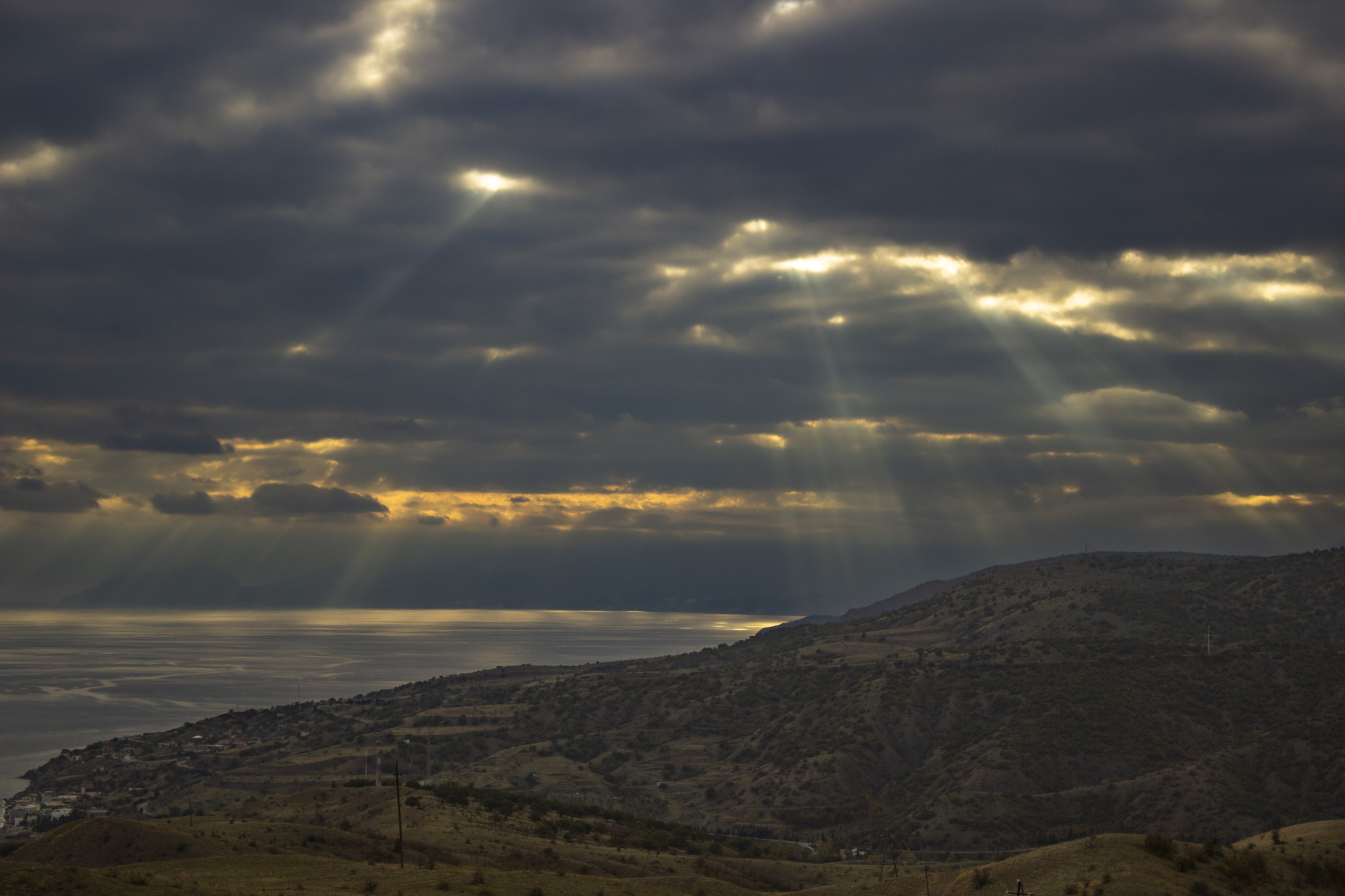 Rays of heat - My, Crimea, The city of Sudak, Black Sea, Sun rays, Таймлапс, Video, Soundless, Longpost