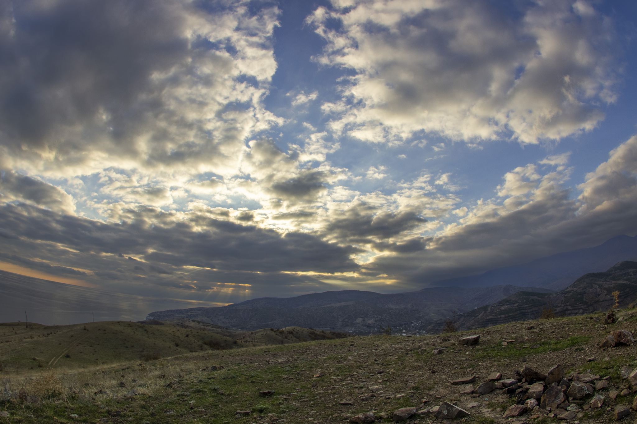 Rays of heat - My, Crimea, The city of Sudak, Black Sea, Sun rays, Таймлапс, Video, Soundless, Longpost