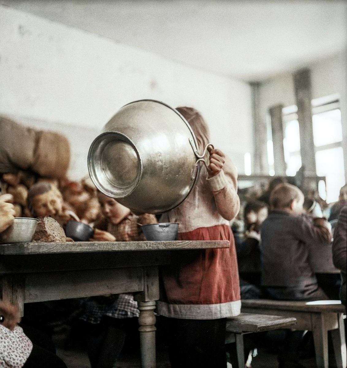 Fragments of History: Interesting and Rare Retro Photos of Europe. 20 Colorized Photos of the 20th Century. Part X - My, Old photo, Historical photo, The photo, Italy, France, Hungary, Switzerland, Norway, Yugoslavia, Europe, 20th century, Germany, Poland, Longpost