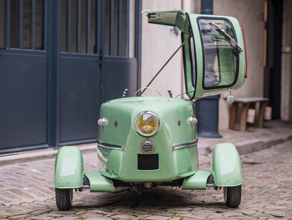 Inter Autoscooter - a three-wheeled French microcar - Auto, France, Retro car