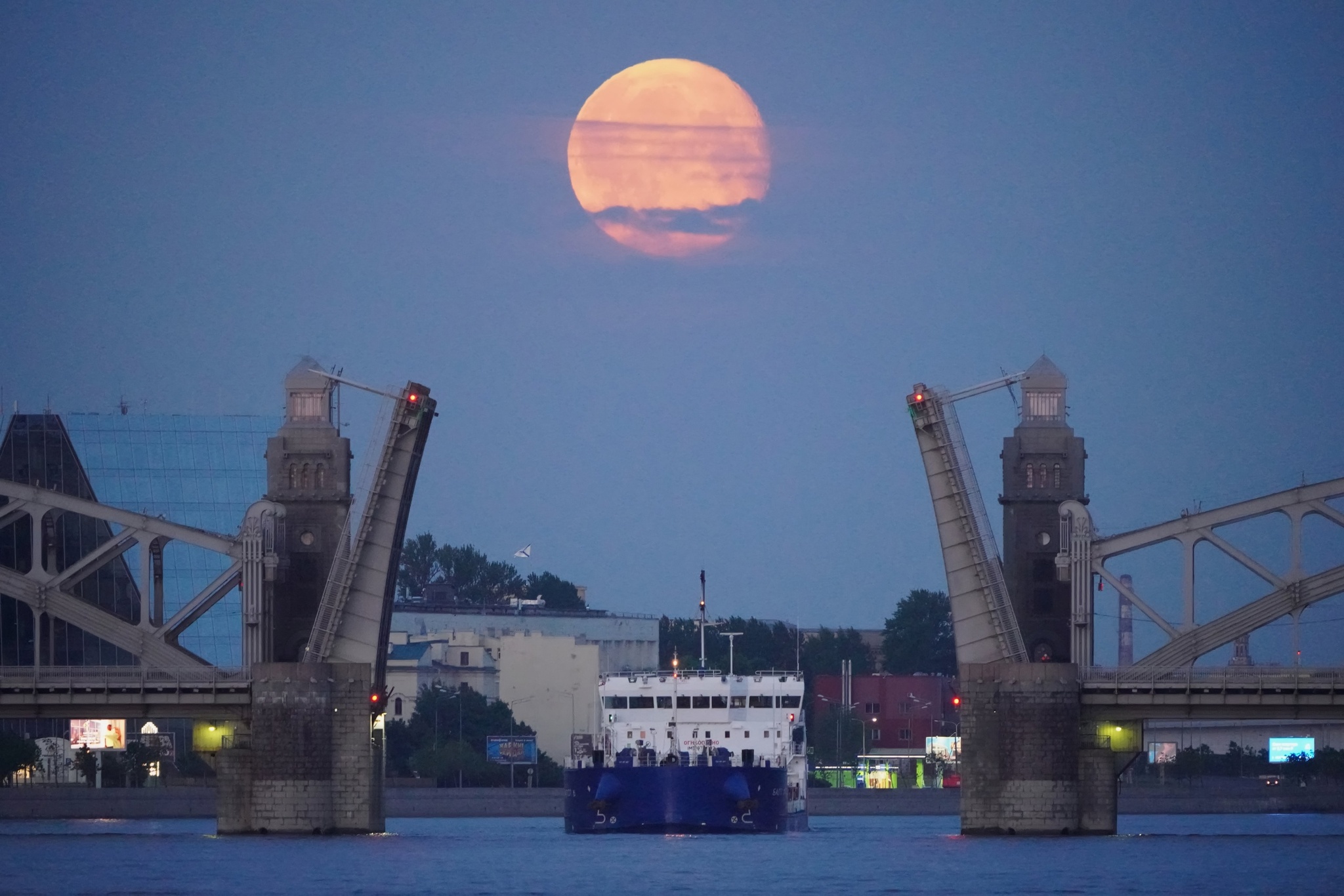 NOVEMBER 5, 19:00, DK Gaza. My personal exhibition LUNAR PETERSBURG - The photo, Saint Petersburg, Sunset, moon, Sunrise, Longpost