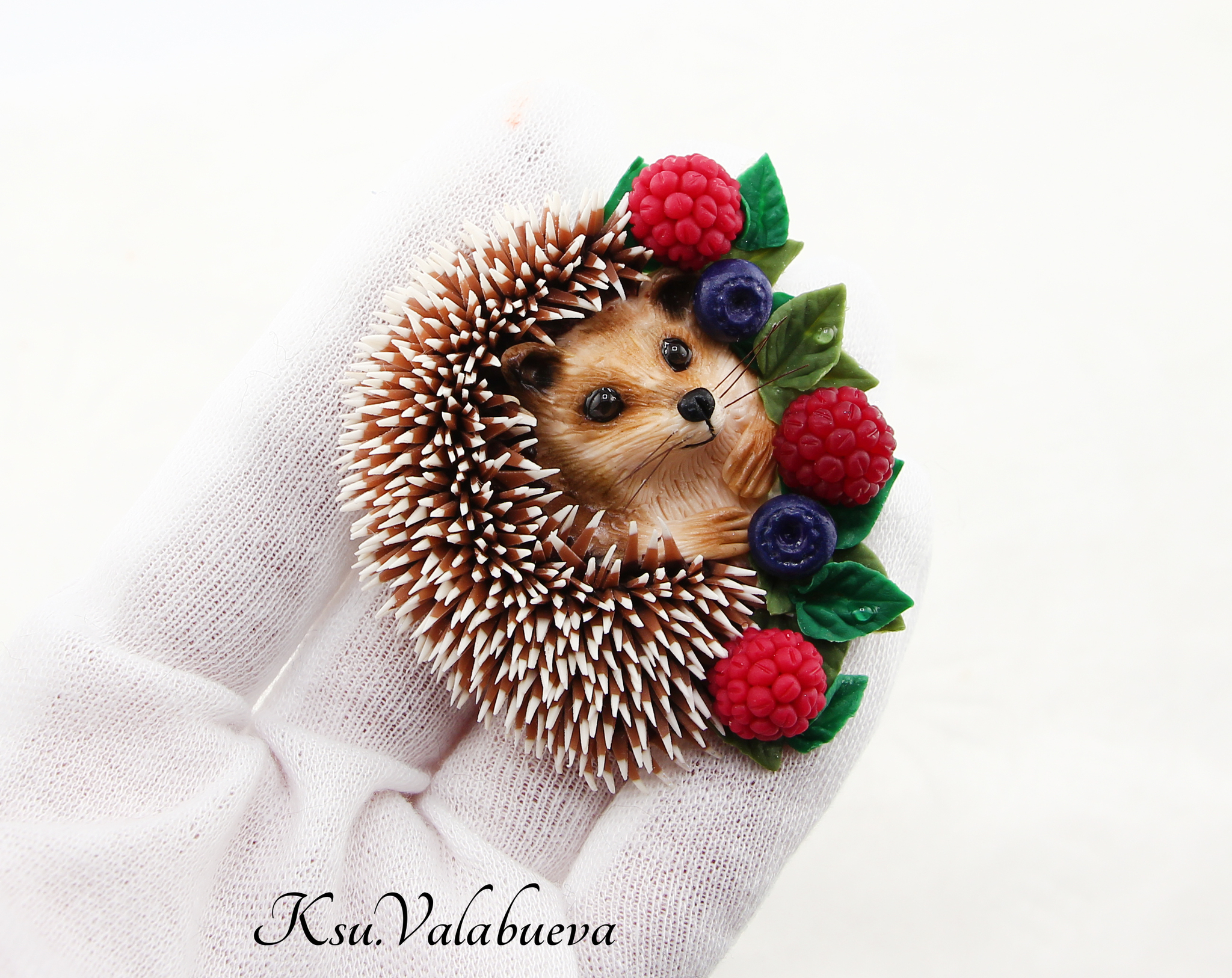 Brooch Hedgehog - My, Polymer clay, Brooch, Handmade, With your own hands, Accessories, Needlework, Needlework without process, Hedgehog, Berries