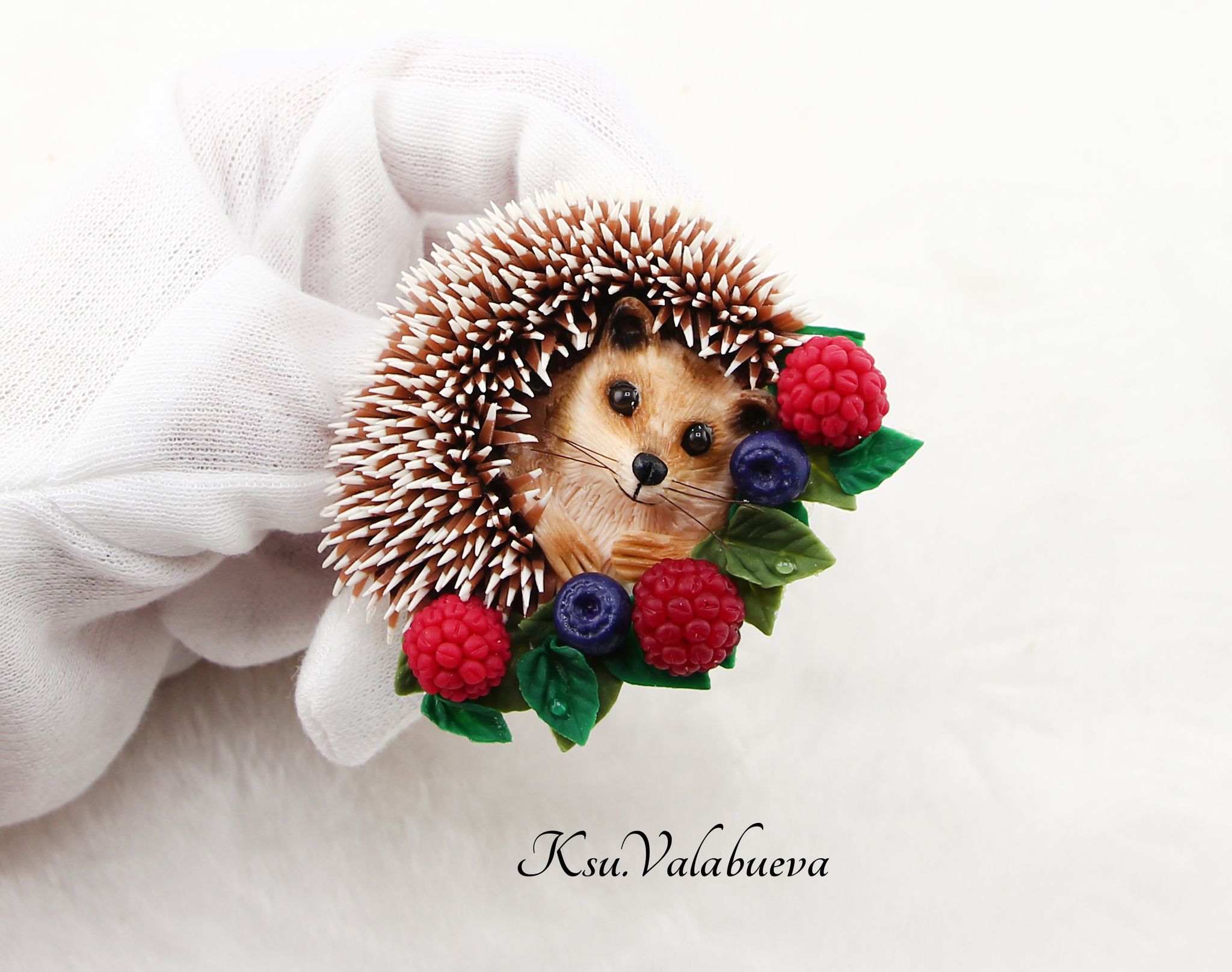 Brooch Hedgehog - My, Polymer clay, Brooch, Handmade, With your own hands, Accessories, Needlework, Needlework without process, Hedgehog, Berries