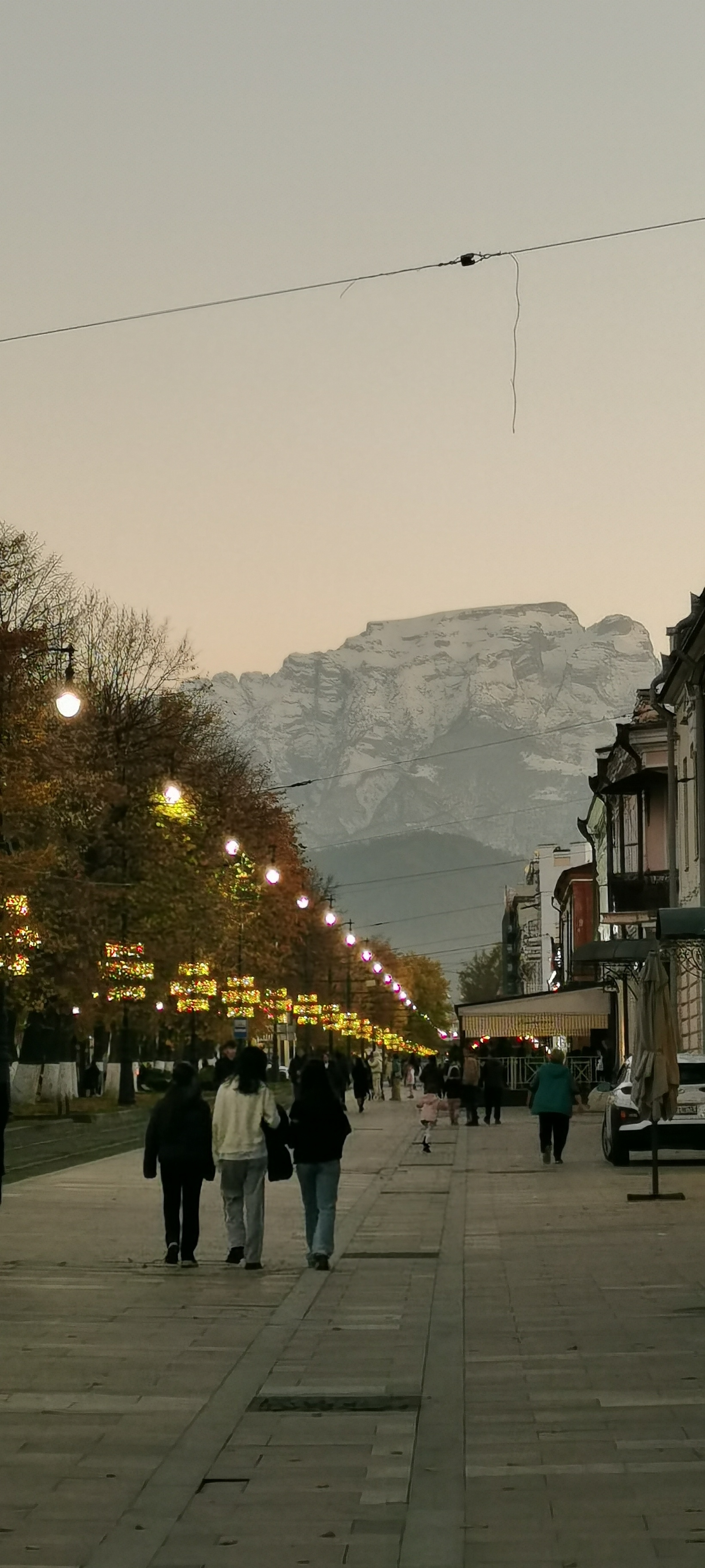 We walked around Vladikavkaz today - My, City walk, Town, Cities of Russia, Street photography, Evening, Longpost