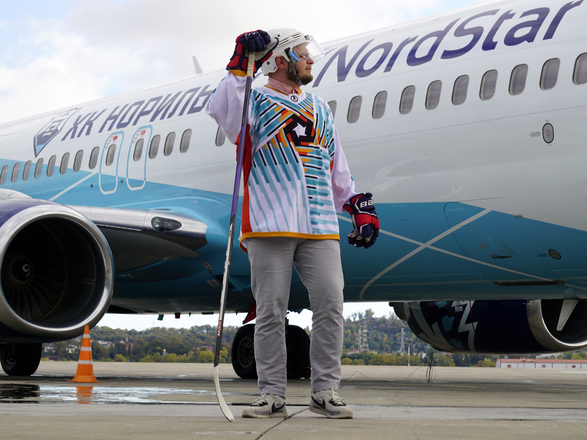 Hockey Boeing - My, Sochi, The airport, Boeing 737, Hockey, Norilsk, Nordstar, civil Aviation, Livery, Stewardess, Pilot, Longpost, Spotting