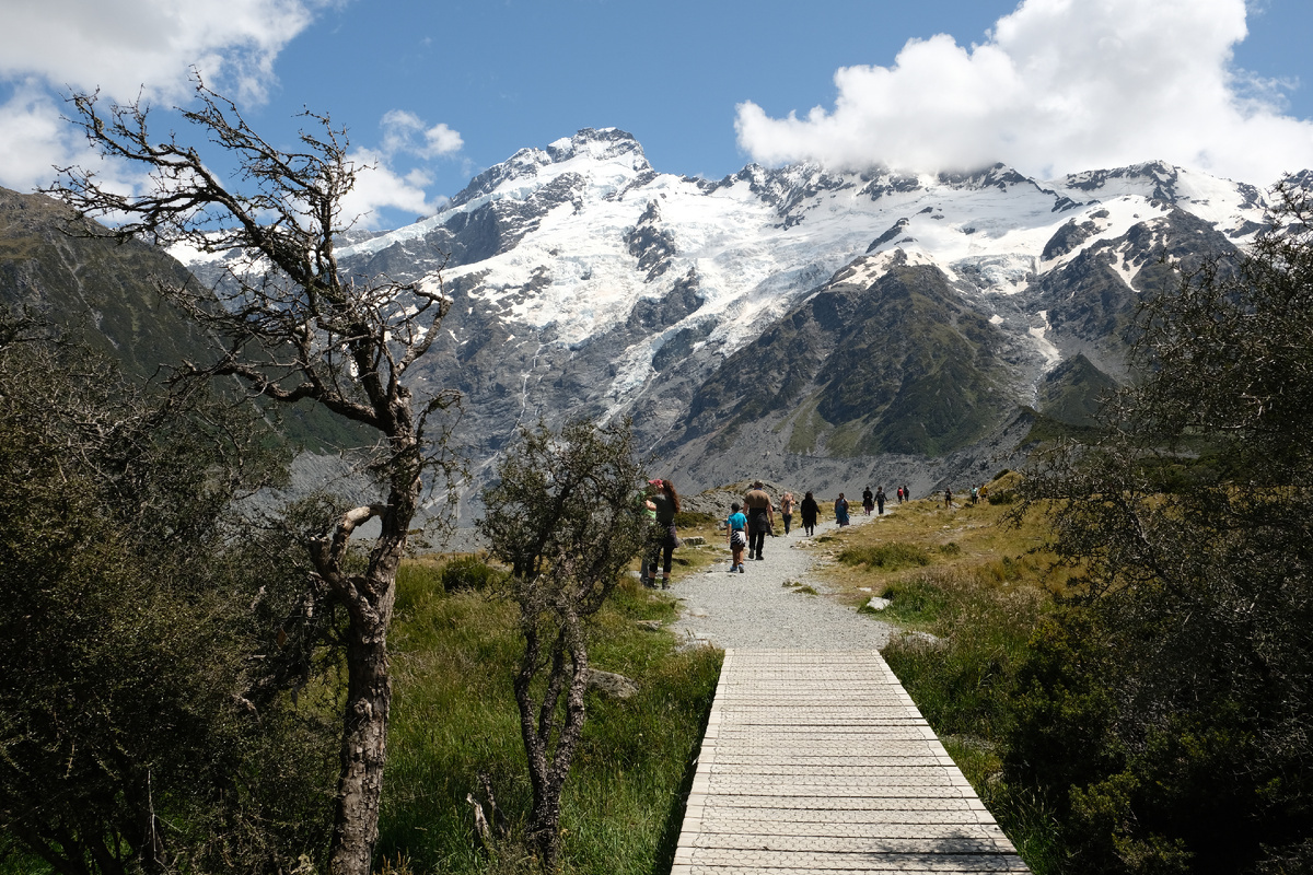 New Zealand. Upside Down on a Long White Cloud. Part 7 - New Zealand, Maori, The mountains, Glacier, Track, Longpost