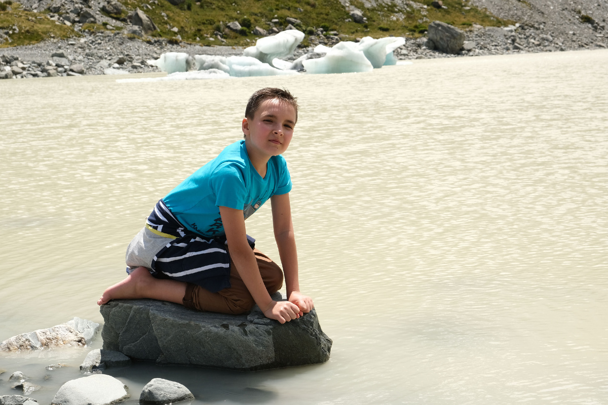 New Zealand. Upside Down on a Long White Cloud. Part 7 - New Zealand, Maori, The mountains, Glacier, Track, Longpost