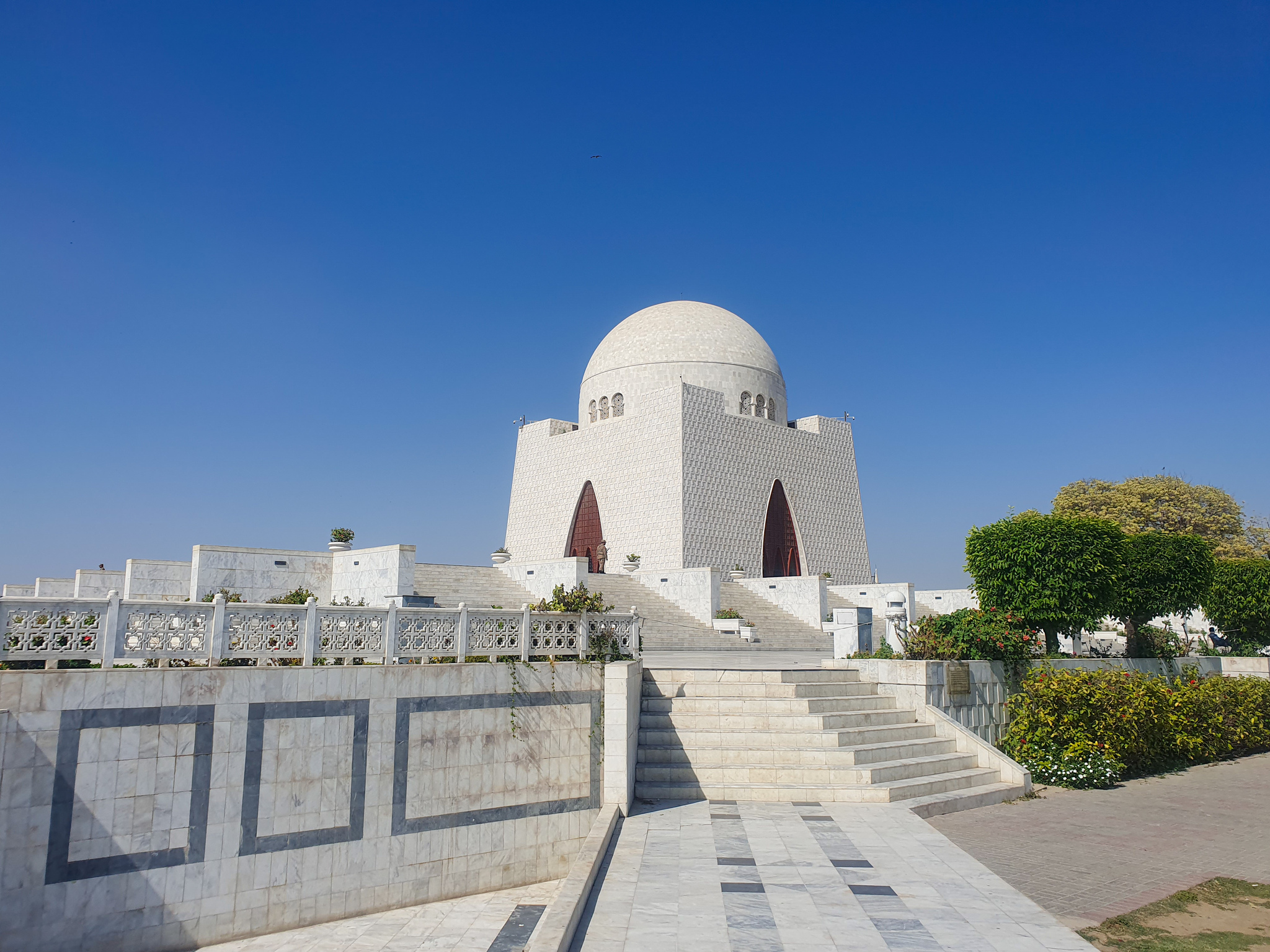 Karachi is one of the dirtiest cities I have ever seen in my life. - My, Pakistan, Travels, Pakistanis, Video, Vertical video, Longpost