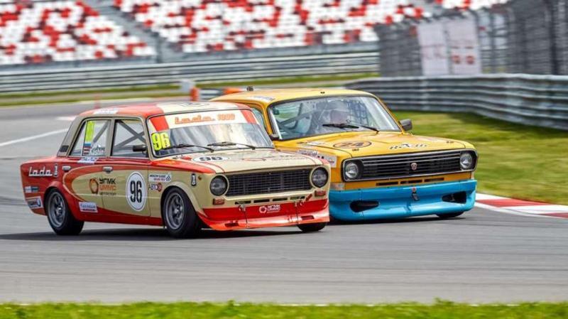 VAZ 21011 vs GAZ 24? Who is faster, more maneuverable and will win the race? - Engine, Car history, Retro car, AvtoVAZ, Tuning, Автоспорт, Race, Video, Video VK, Longpost, Survey, Speed, Text