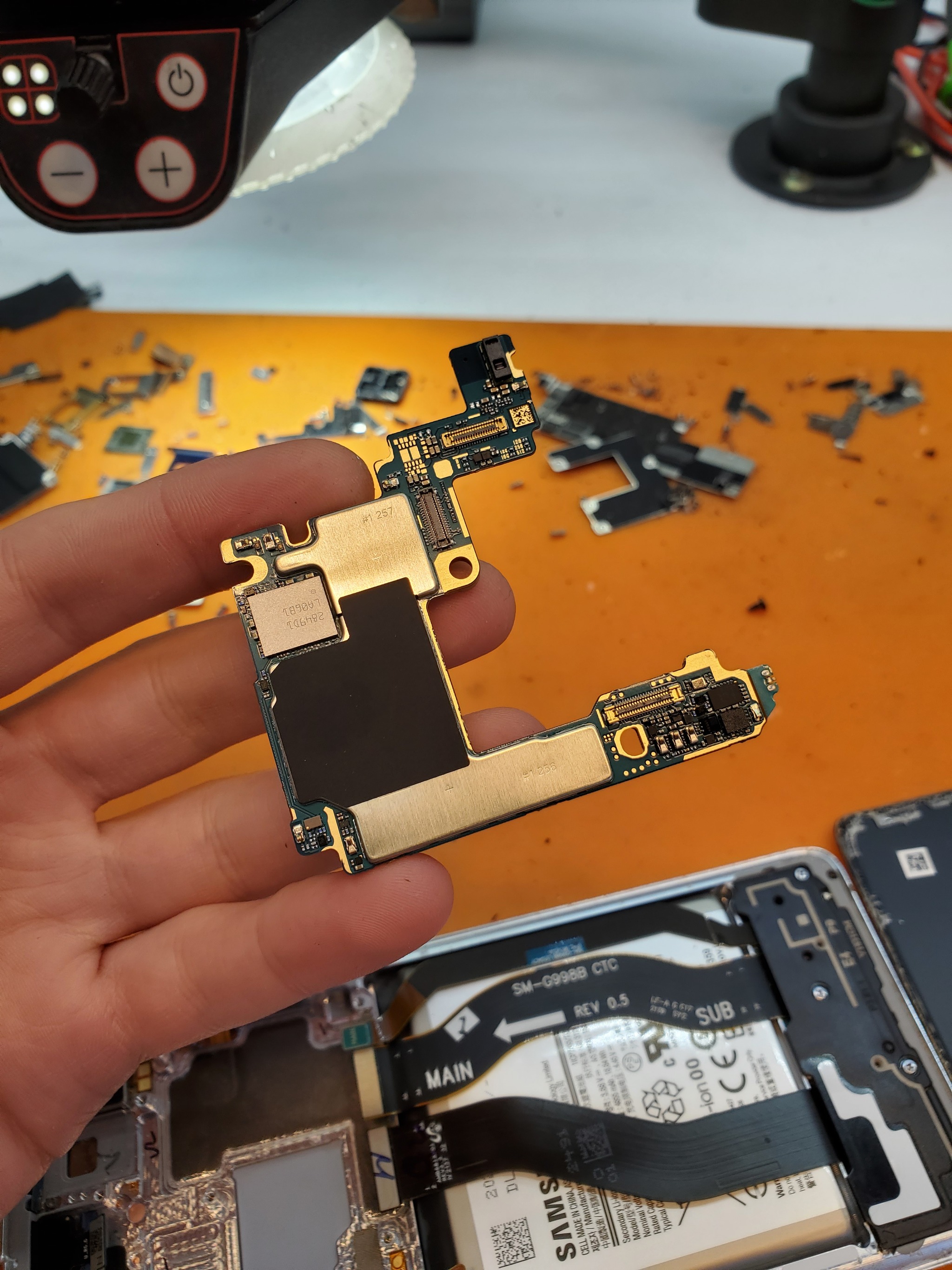 Repair after official. Samsung s21 ultra. Data recovery - My, Moscow, Repair of equipment, Samsung, Data recovery, Soldering, Expensive, Video, Vertical video, Longpost