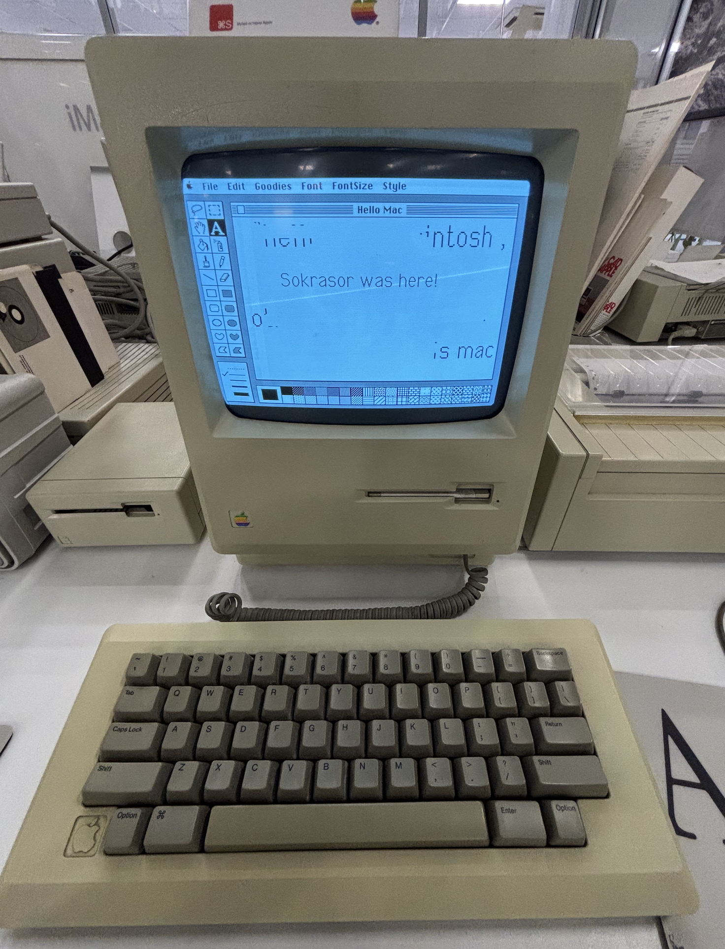 Apple Technology Museum - My, Computer, Overview, Apple, Retrotechnics, Video, Vertical video, Longpost