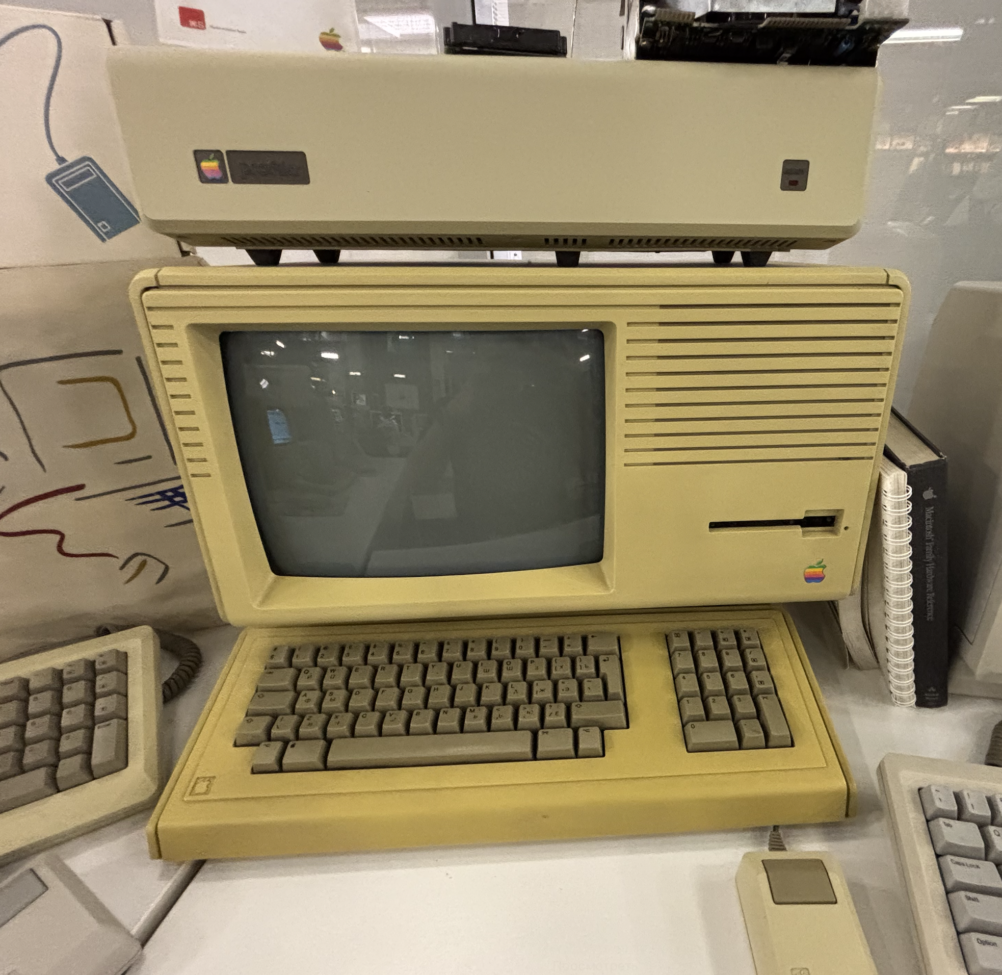 Apple Technology Museum - My, Computer, Overview, Apple, Retrotechnics, Video, Vertical video, Longpost