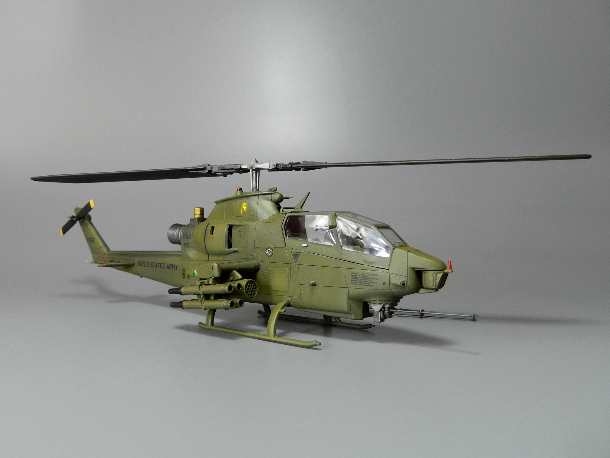 Bell AH-1S Cobra. Hasegawa, 1/72 - Моё, Фотография, Ah-1, Вертолет, Сборная модель, Моделизм, Масштабная модель, Военная авиация, Длиннопост