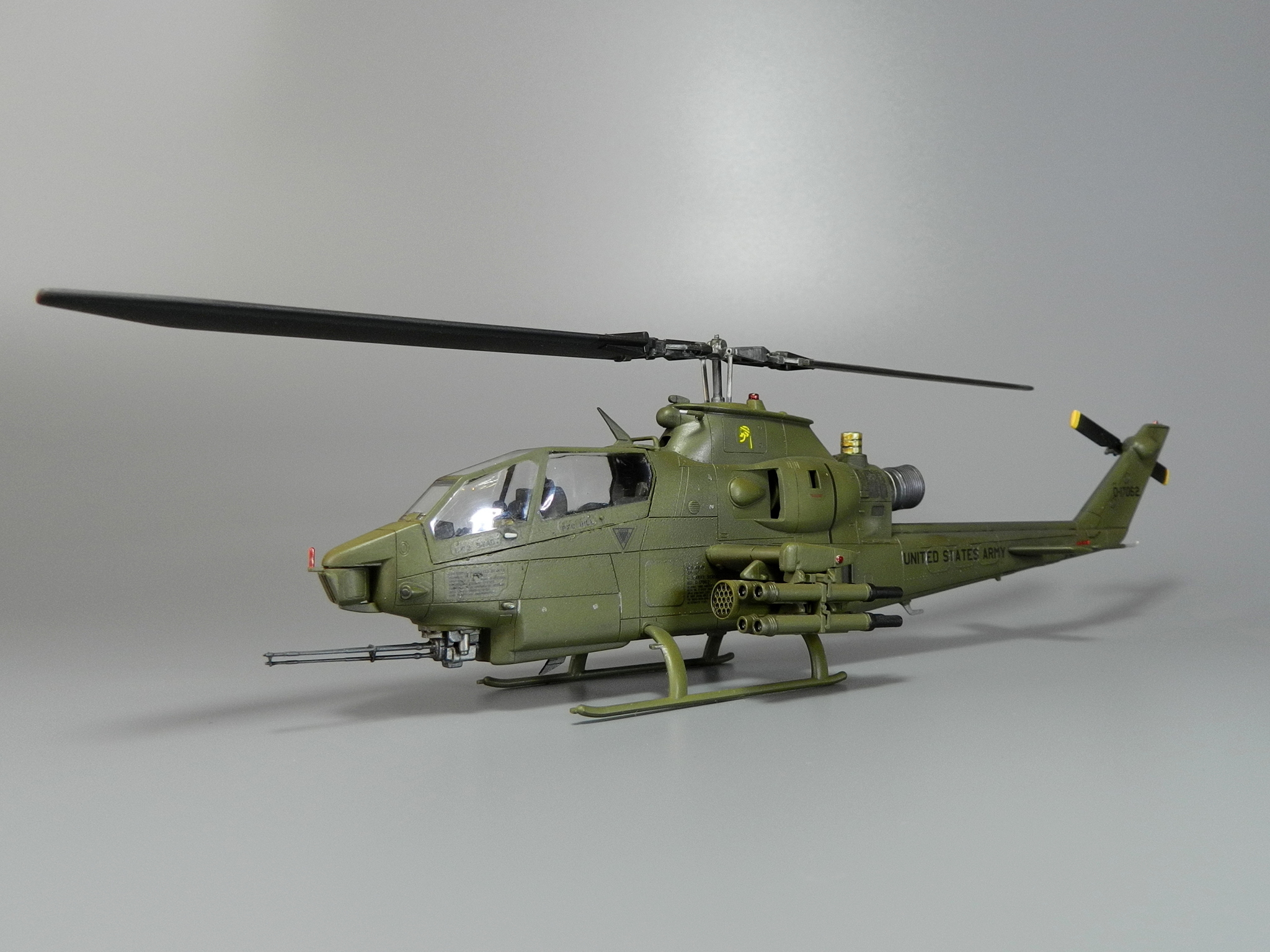 Bell AH-1S Cobra. Hasegawa, 1/72 - Моё, Фотография, Ah-1, Вертолет, Сборная модель, Моделизм, Масштабная модель, Военная авиация, Длиннопост