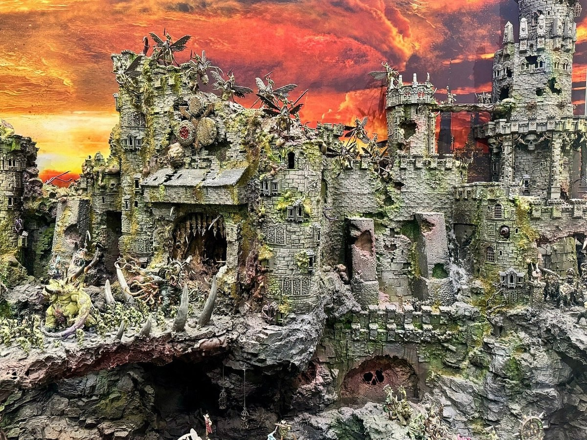 Warhammer World Museum Nottingham - My, Board games, Longpost, The photo, Museum, England, Warhammer, Warhammer 40k, Warhammer fantasy battles, Games Workshop, Nauchpop, The science, Scientists, Civilization, Research, Society, Critical thinking