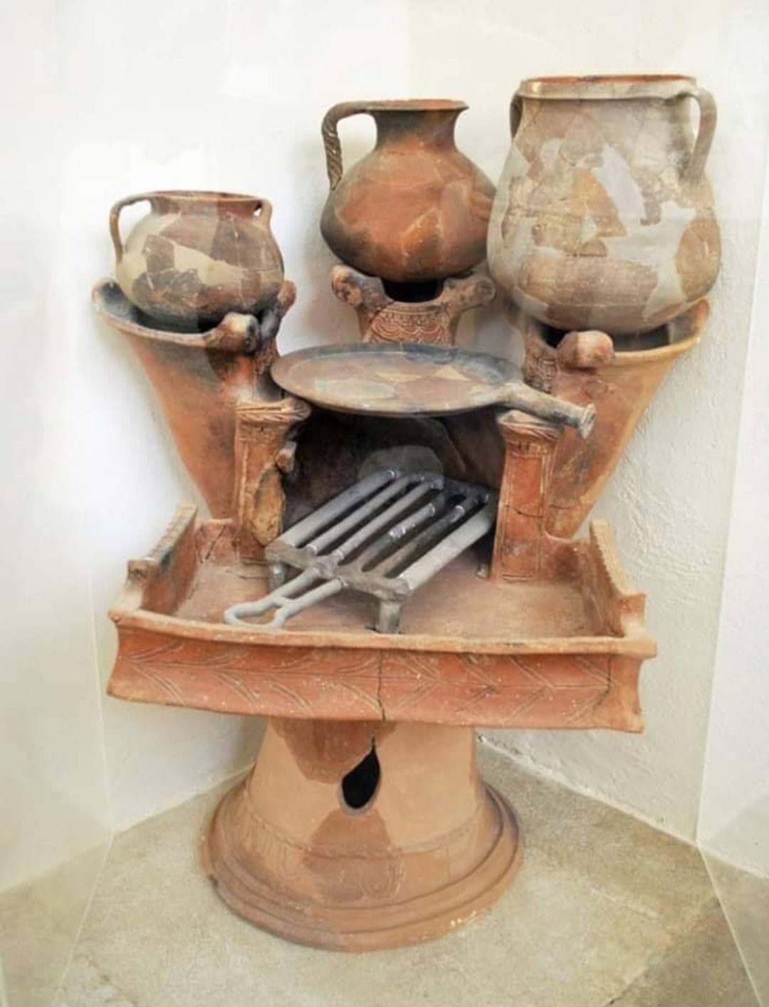 Portable three-burner stove and oven with grill. Greece, 2,500 years ago - Archeology, Ancient Greece, Exhibit, Pottery, Ceramics, Kitchenware