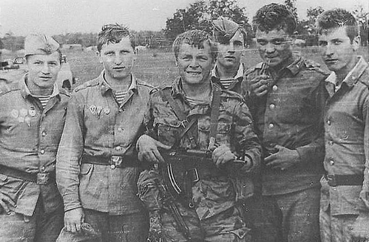 To better get into character, Galkin lived in a paratrooper reconnaissance company for two months according to the military personnel’s schedule. - Photos from filming, Actors and actresses, The photo, Soviet actors, Soviet cinema