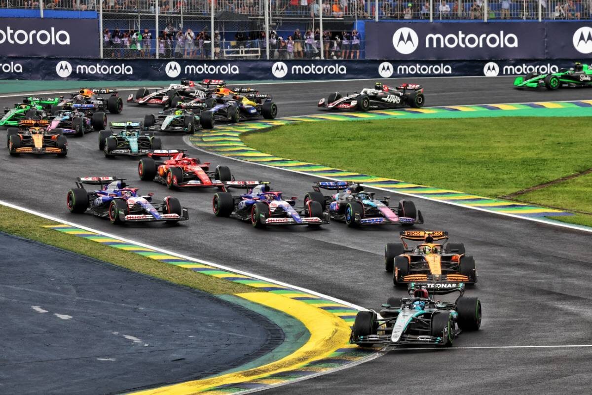 Brazilian chaos brings champion back to top. Sao Paulo Grand Prix review - Автоспорт, Formula 1, Race, Brazil, Sao Paulo, Rain, Mercedes, Ferrari, Red bull, Mclaren, Alpine, Max Verstappen, Pierre Gasly, Charles Leclerc, George Russell, Lewis Hamilton, Carlos Sainz, Fernando Alonso, Championship, Bad weather, Longpost