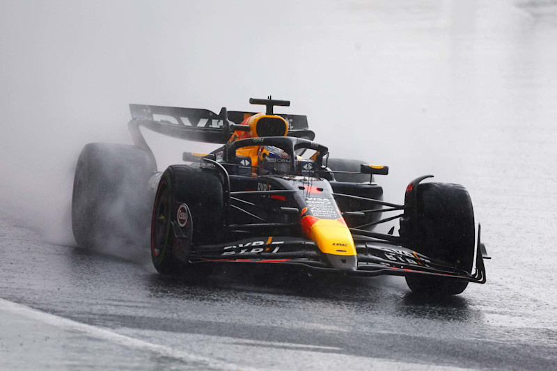 Brazilian chaos brings champion back to top. Sao Paulo Grand Prix review - Автоспорт, Formula 1, Race, Brazil, Sao Paulo, Rain, Mercedes, Ferrari, Red bull, Mclaren, Alpine, Max Verstappen, Pierre Gasly, Charles Leclerc, George Russell, Lewis Hamilton, Carlos Sainz, Fernando Alonso, Championship, Bad weather, Longpost