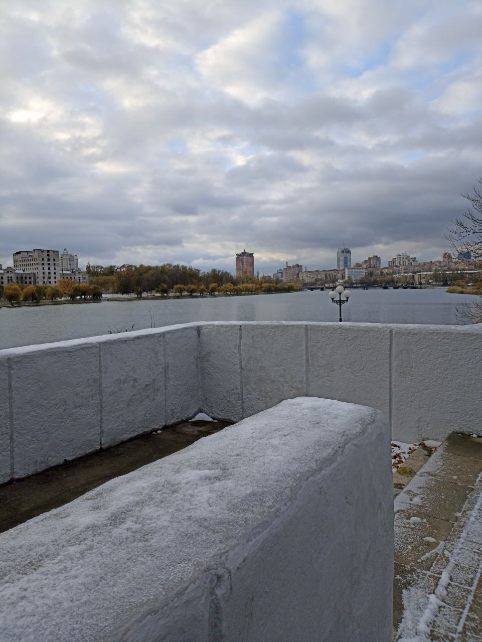 Первый снег в Донецке - Моё, Первый снег, Донецк, ДНР, Набережная, Длиннопост