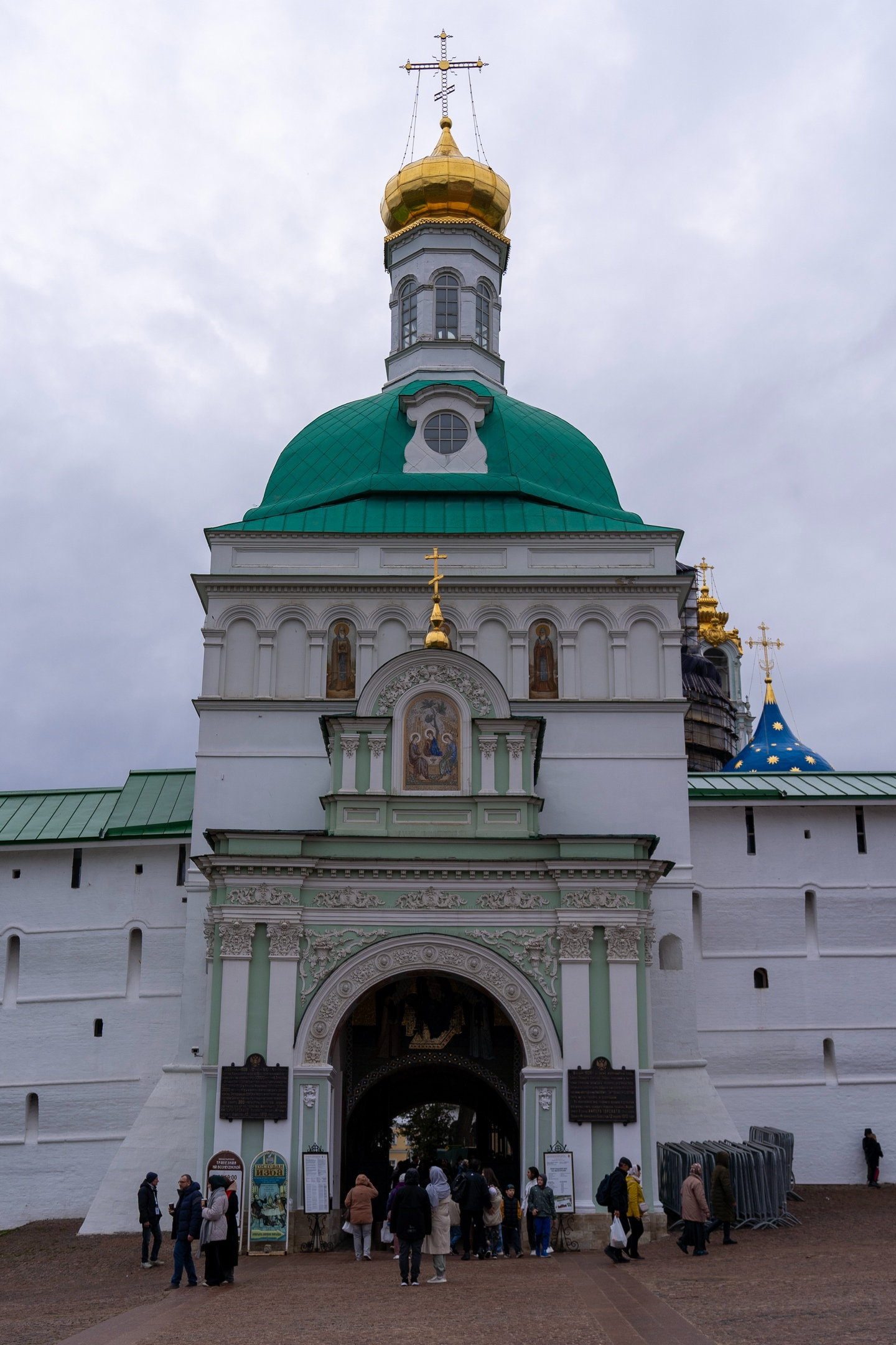 A few more photos from the Holy Trinity Lavra of St. Sergius - My, The photo, Homeland, Trinity-Sergius Lavra, Sergiev Posad, Photo on sneaker, Beginning photographer, Photographer, Beautiful view, The park, Longpost