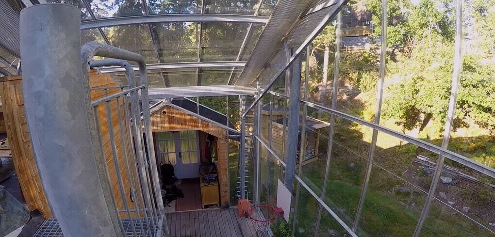 Swedish family turns their home into a giant greenhouse that's the envy of more than just tomatoes - Architecture, The property, Heating, Telegram (link), Longpost