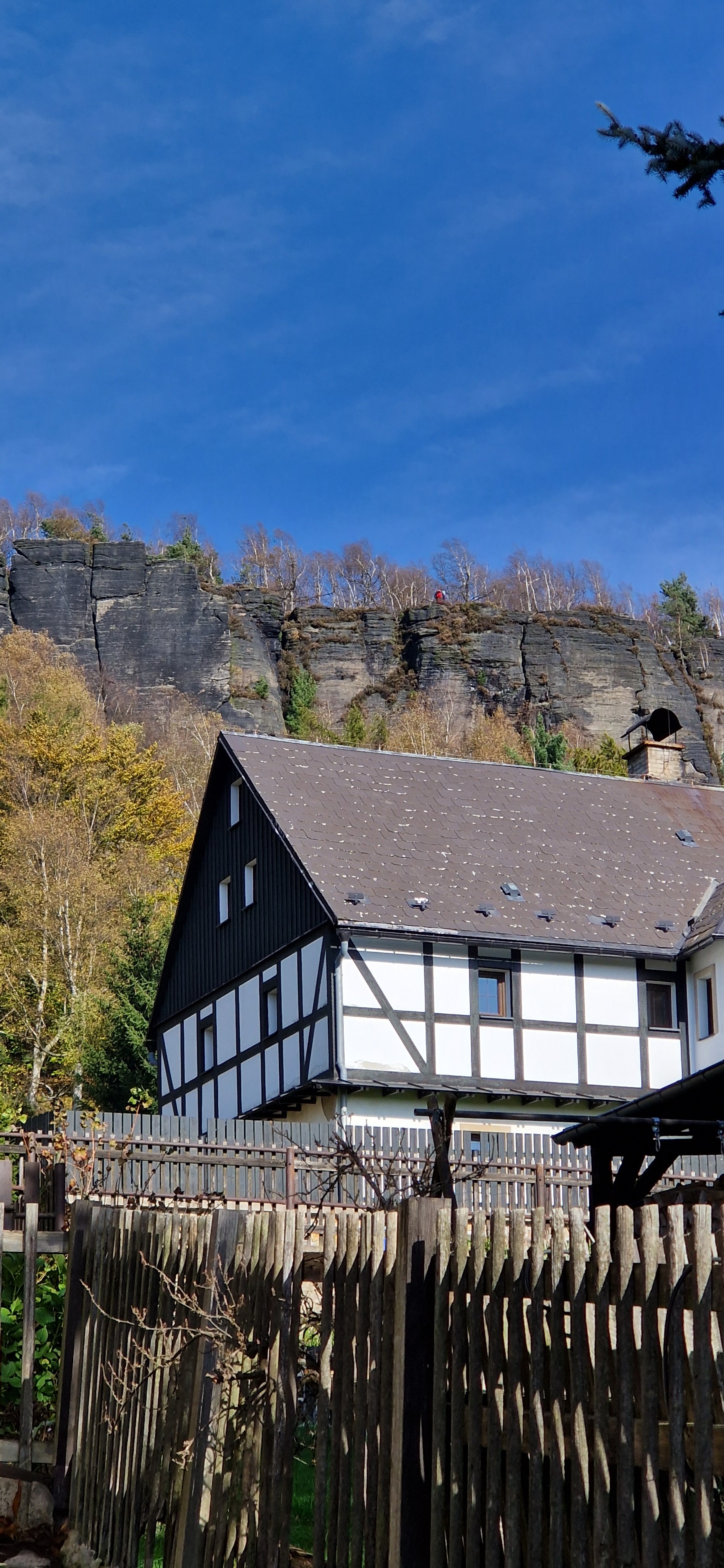 On the edge - My, Travels, Mood, The rocks, Jump off a cliff, Weekend, Leisure, Activity, Together, On the edge, Height, Video, Vertical video, Longpost