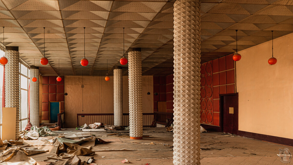 Who would have thought that a restaurant from the Soviet era that closed many years ago would turn out to be so beautiful inside? - My, sights, Abandoned, Local history, Travels, The photo, Road trip, Longpost