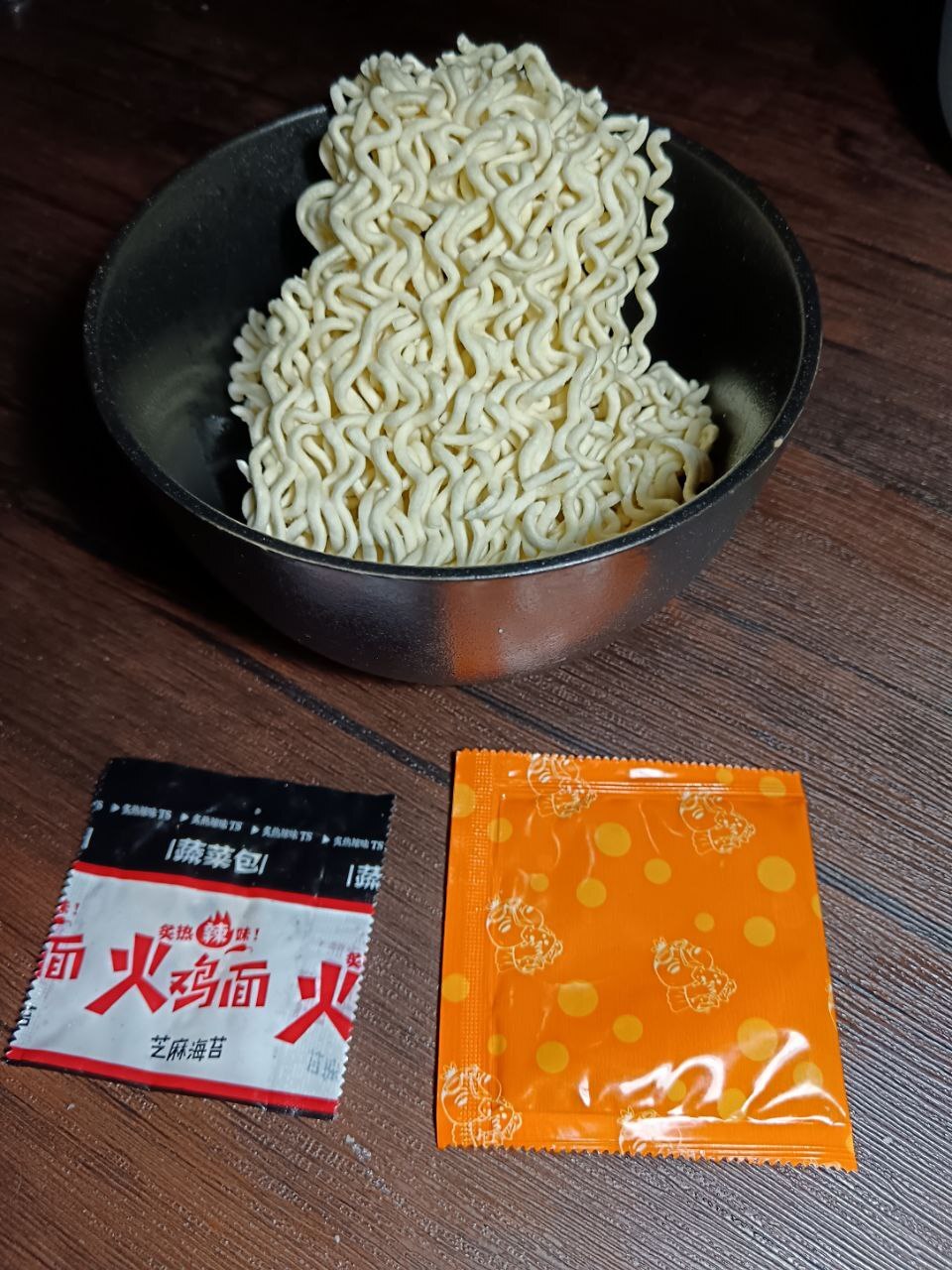 A Brief Review of the Fake Samyang Buldak - My, Noodles, Beachpacket, Doshirakology, Food, Hen, Pasta, Ramen, Doshirak, Buldak, Kazakhstan, Review, Unpacking, Spicy, Longpost